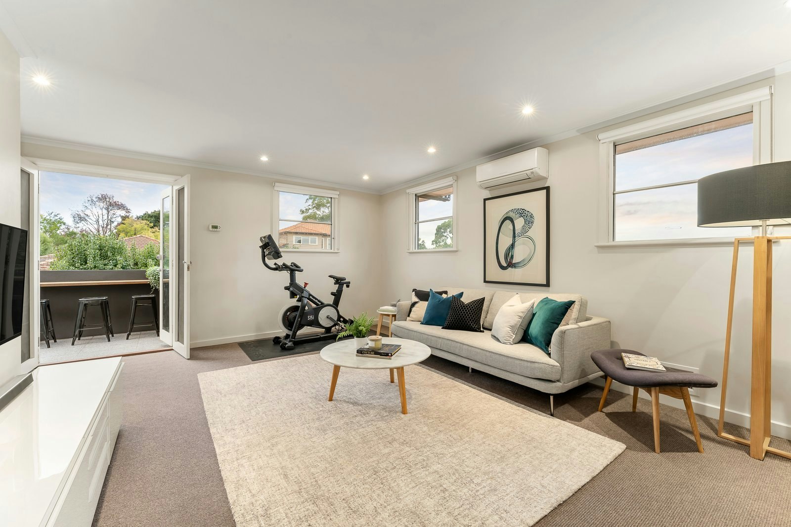 6 Carson Avenue, Mont Albert, 3127