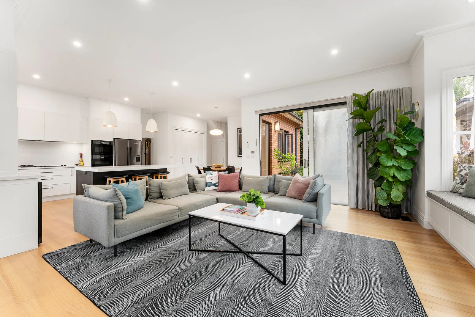 6 Carson Avenue, Mont Albert, 3127