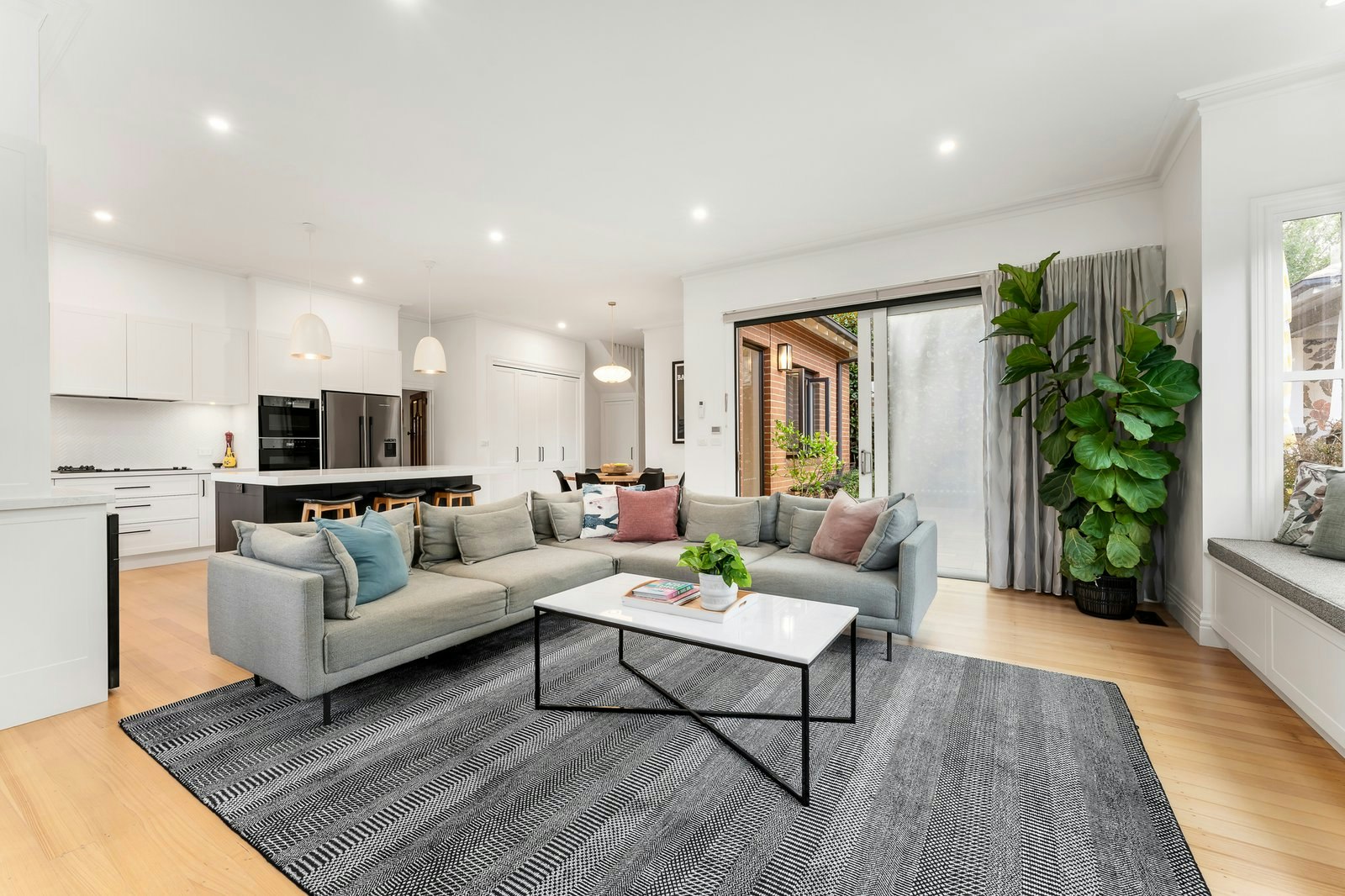 6 Carson Avenue, Mont Albert, 3127