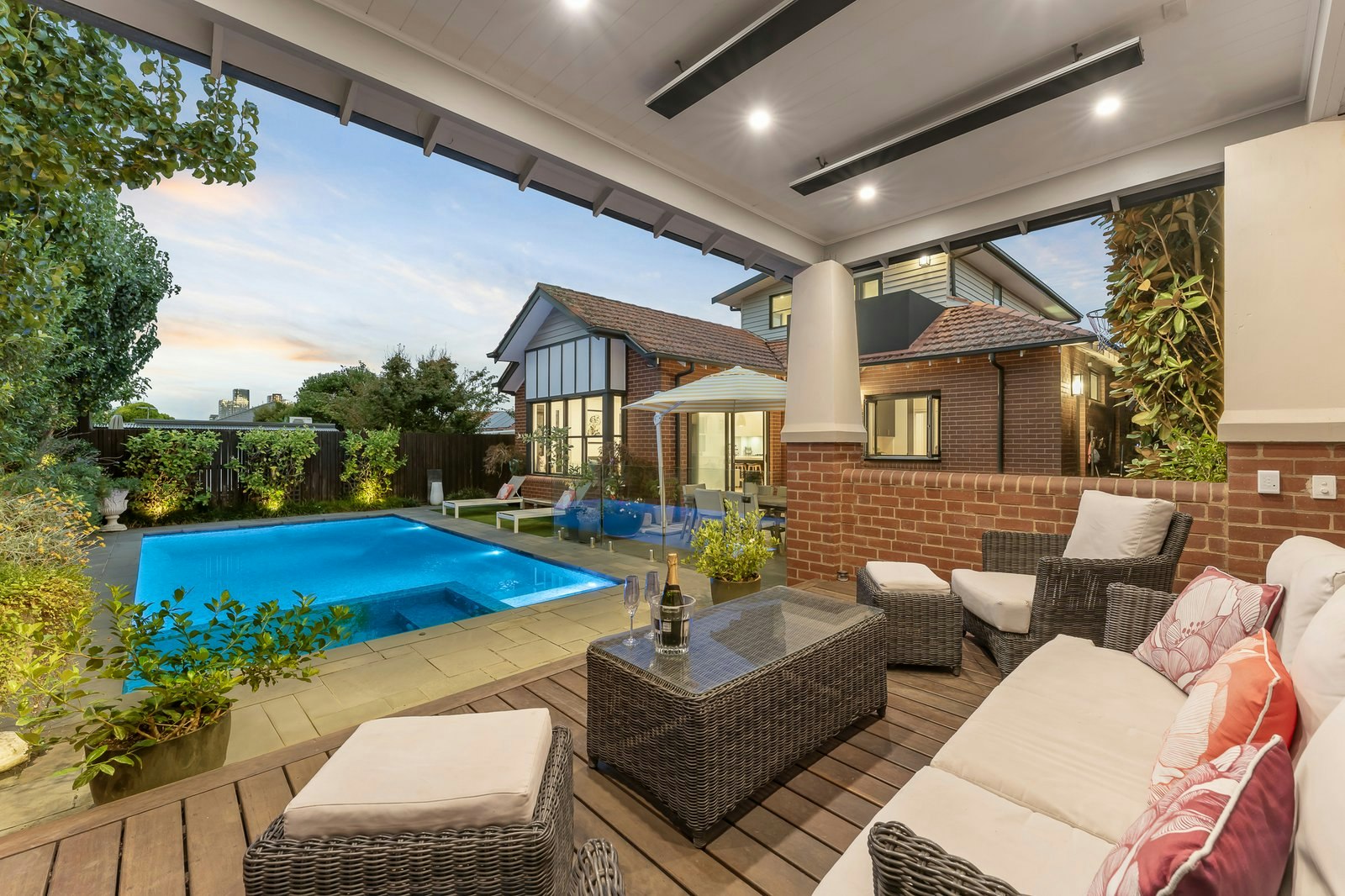 6 Carson Avenue, Mont Albert, 3127