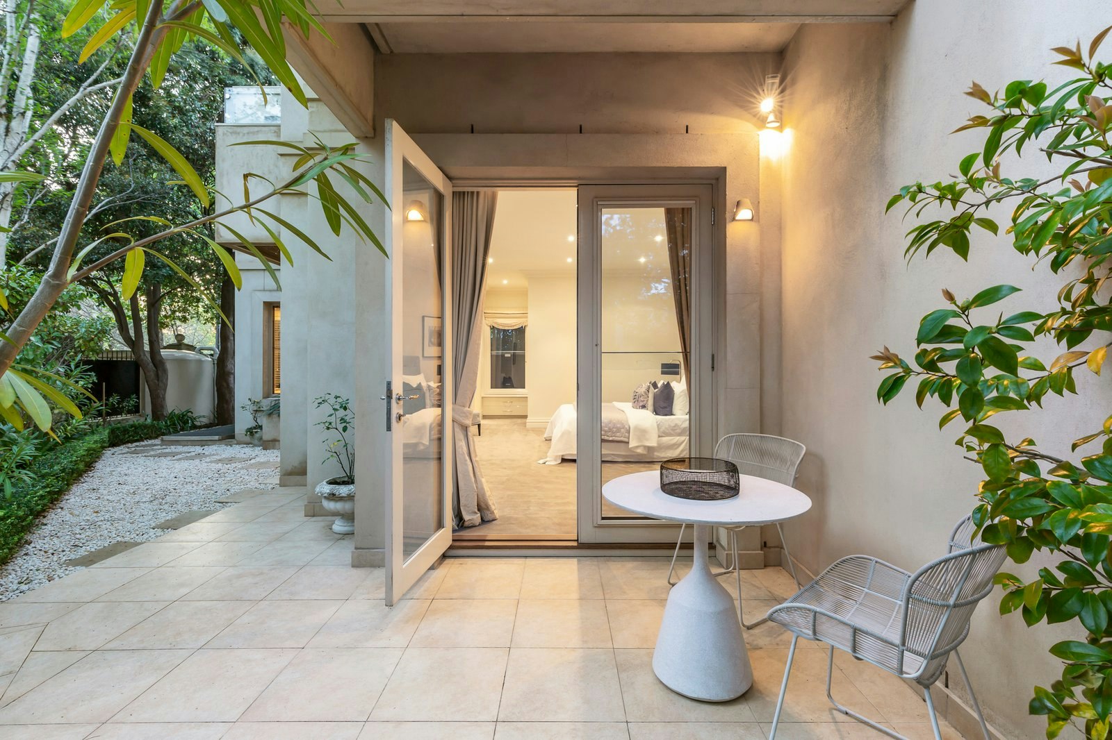 1/1 Woorigoleen Road, Toorak, 3142