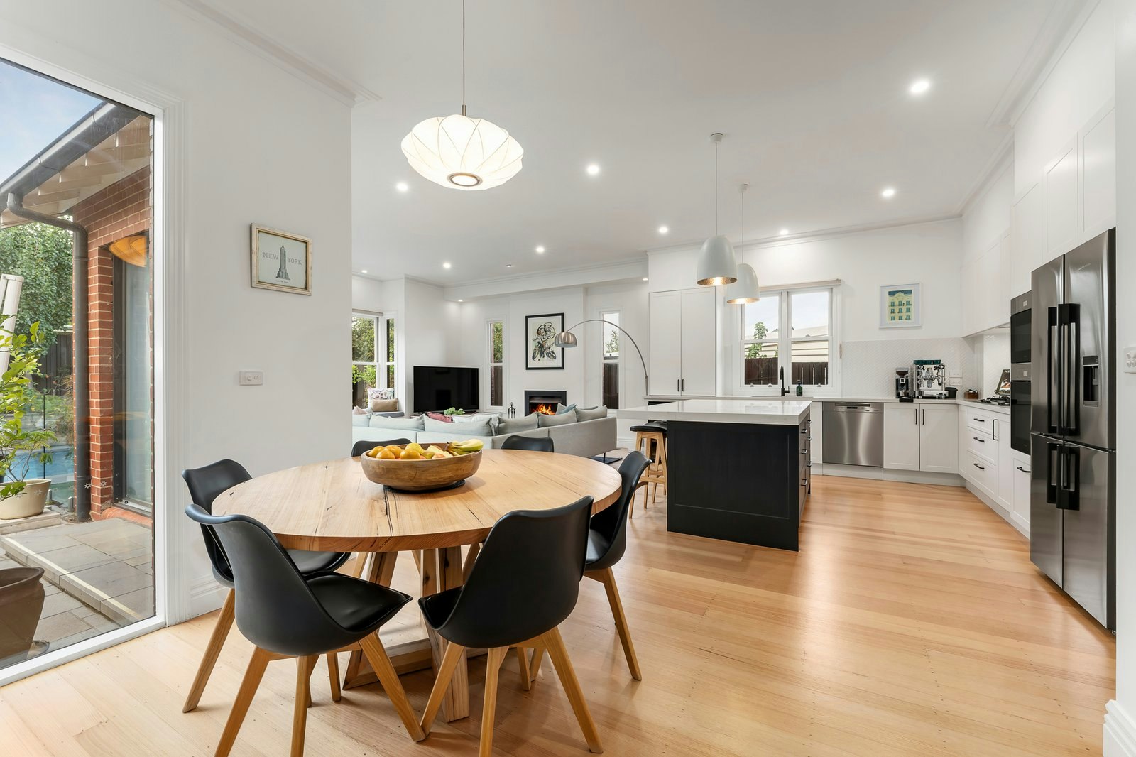 6 Carson Avenue, Mont Albert, 3127