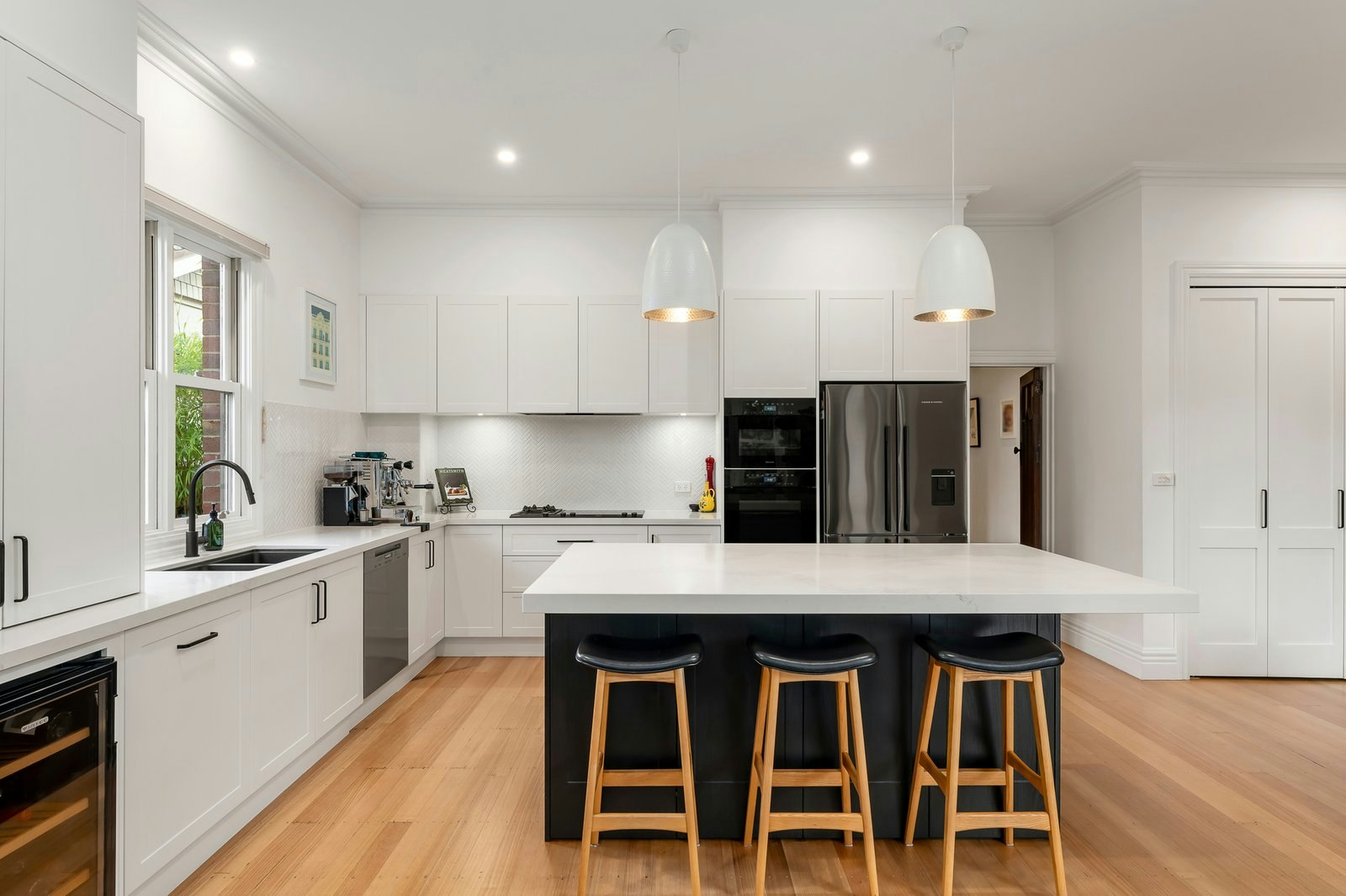 6 Carson Avenue, Mont Albert, 3127