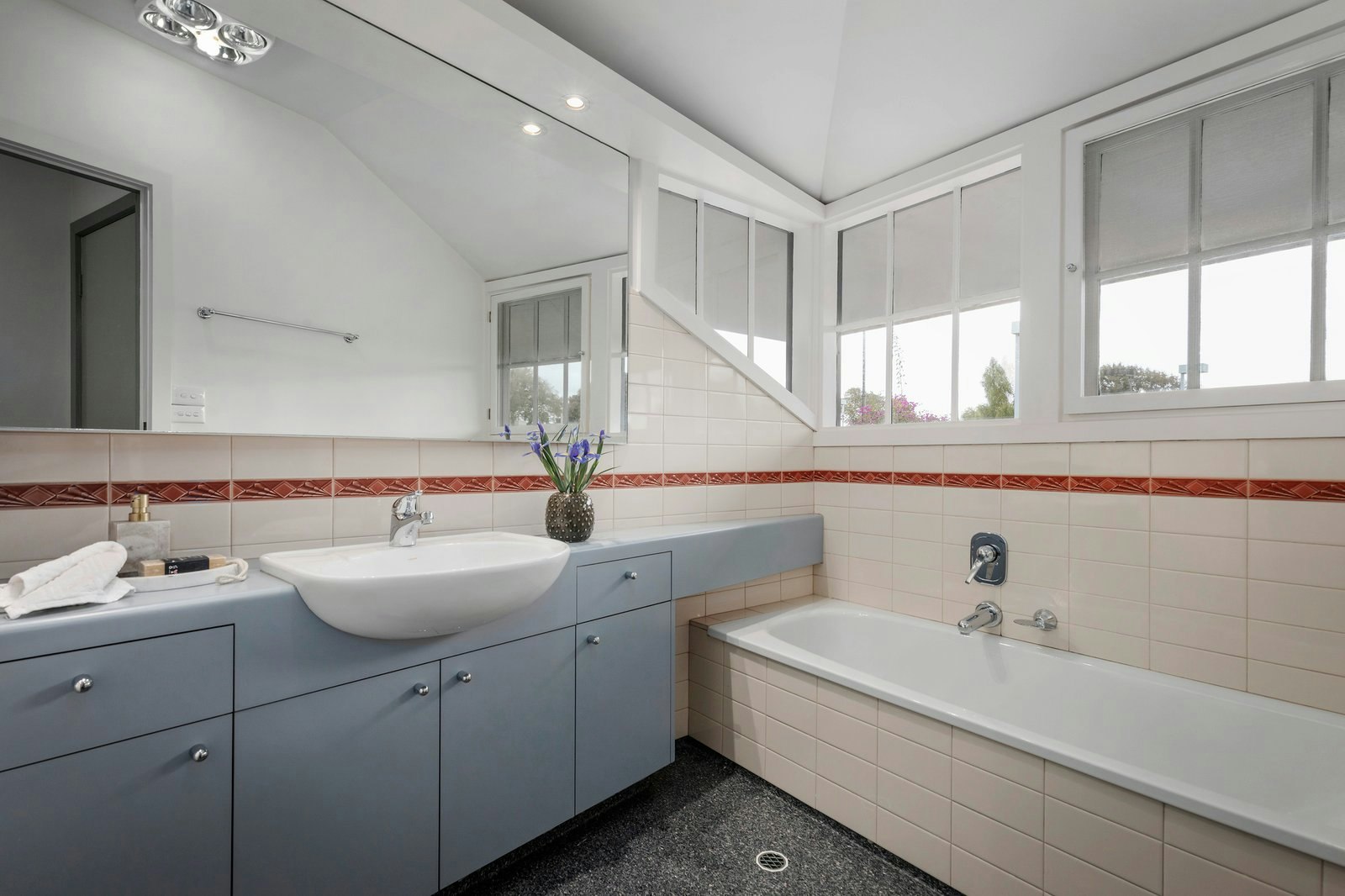 16 Norwood Avenue, Brighton, 3186