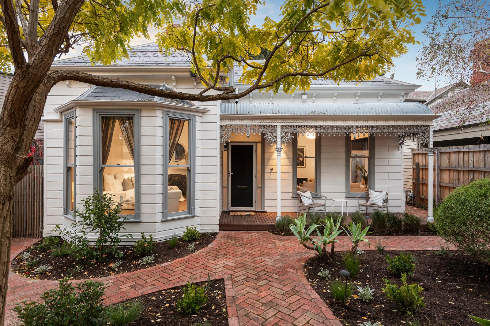 21 Valentine Grove, Armadale, 3143