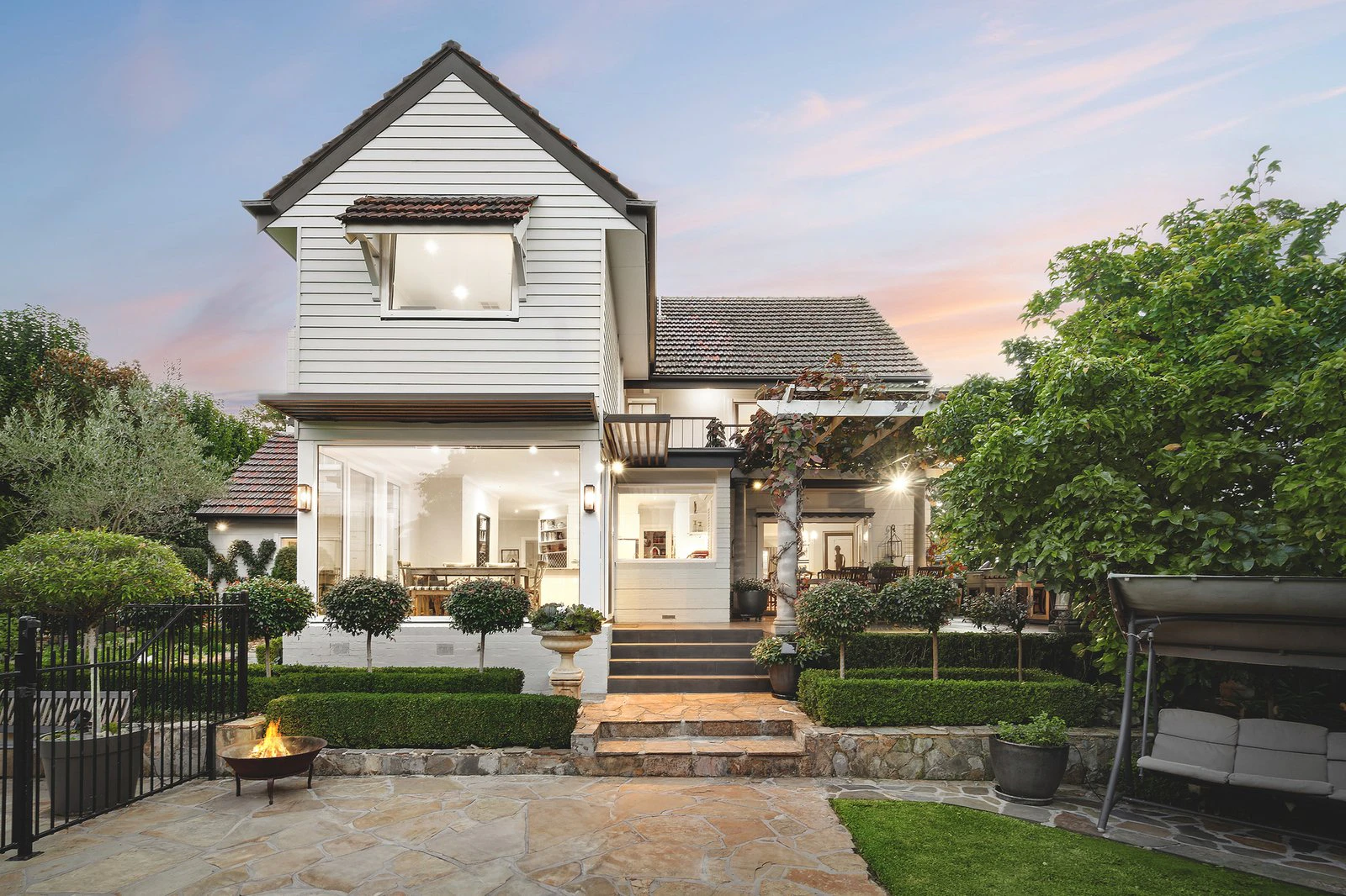 16 Salisbury Avenue, Mont Albert, 3127