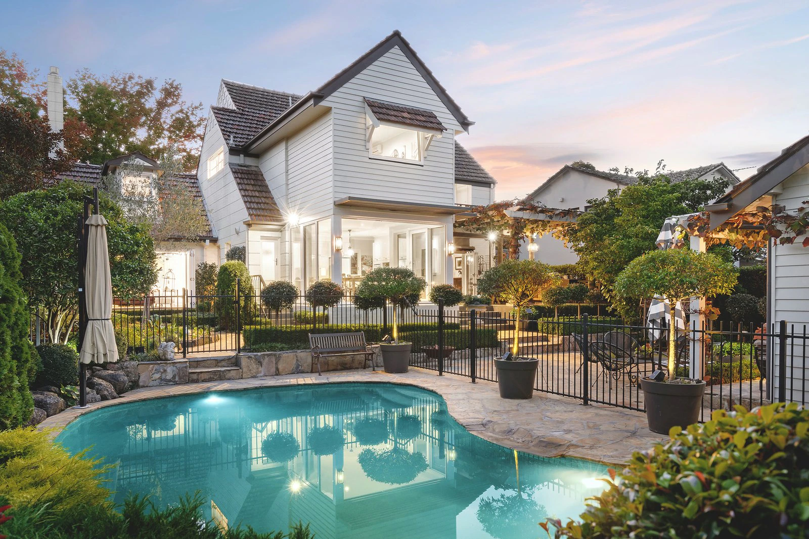 16 Salisbury Avenue, Mont Albert, 3127