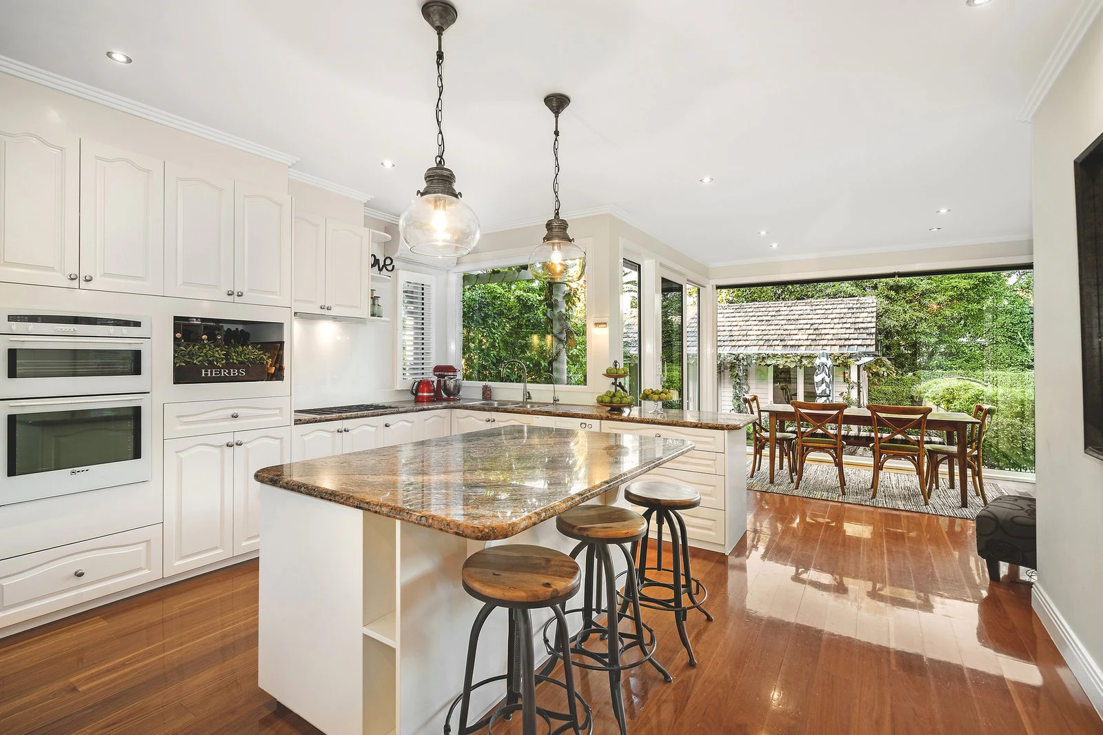 16 Salisbury Avenue, Mont Albert, 3127