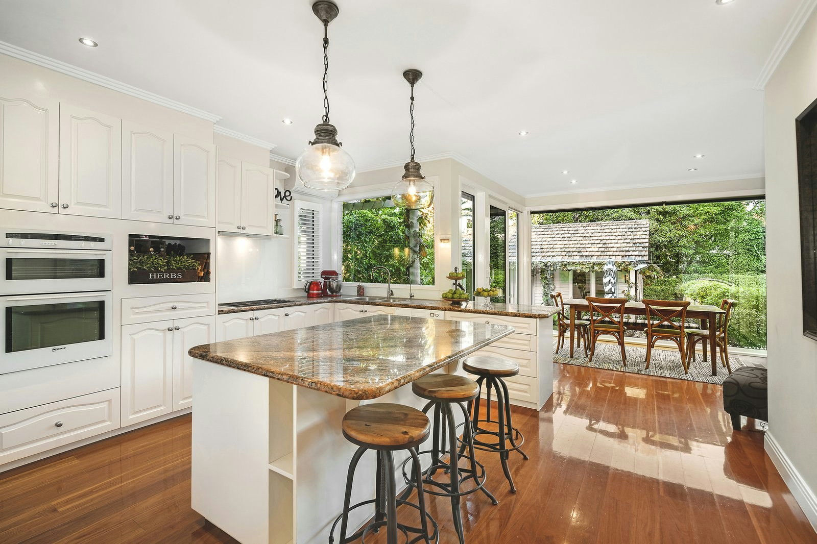 16 Salisbury Avenue, Mont Albert, 3127