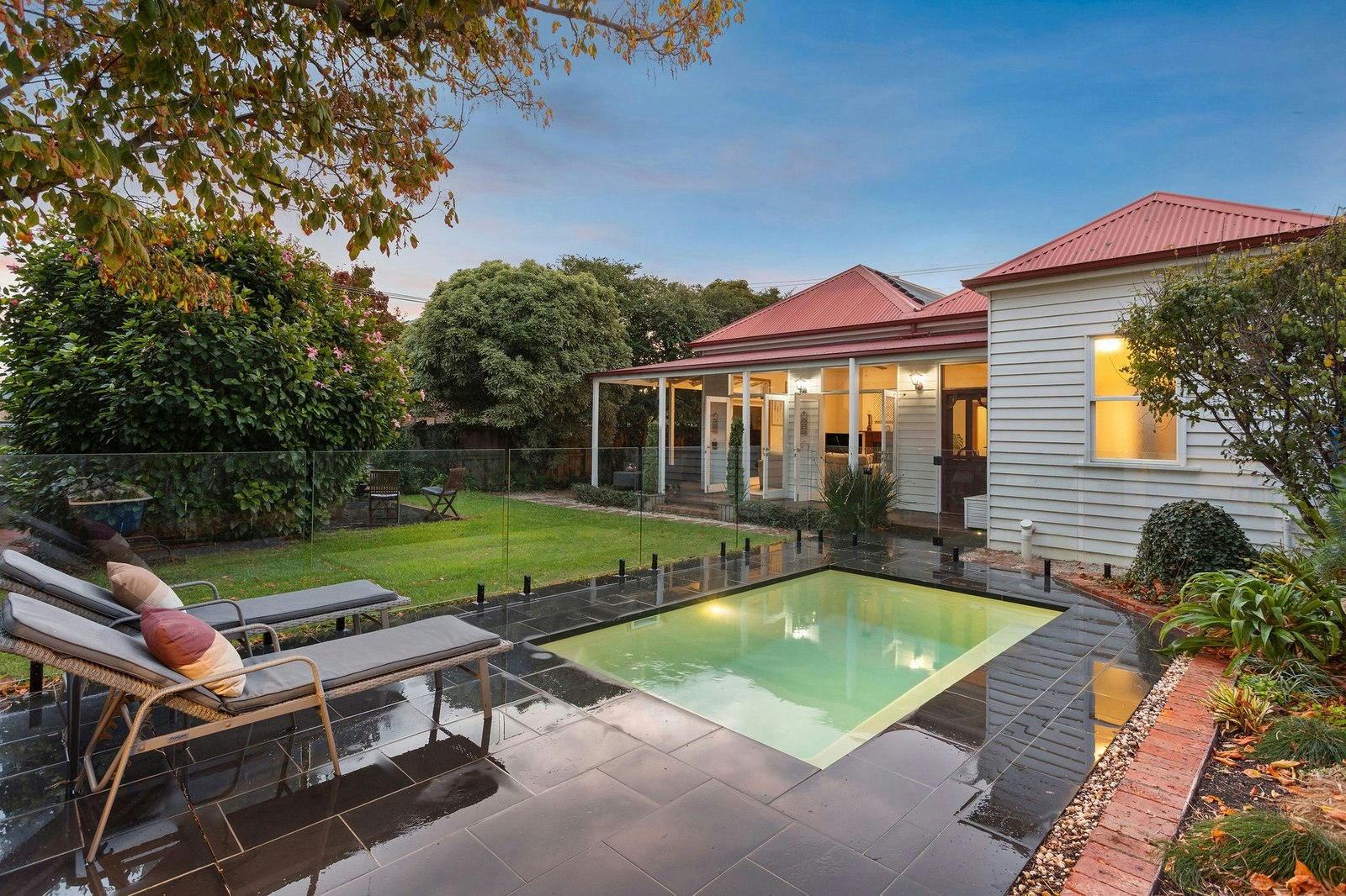 35 Hampden Street, Mornington, 3931