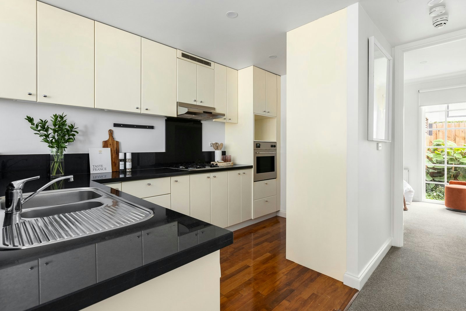 4/105 Mathoura Road, Toorak, 3142