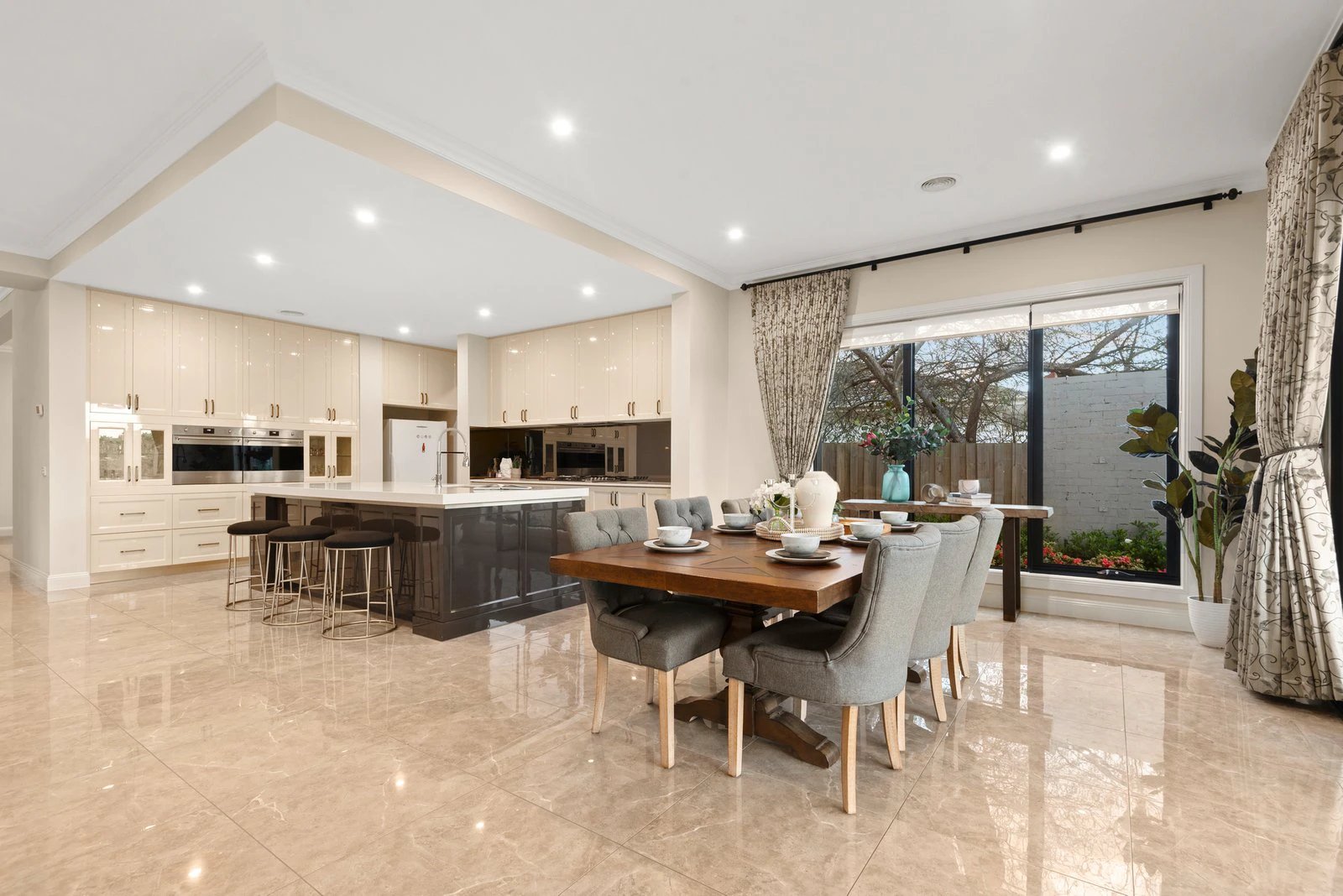10 Leeds Road, Mount Waverley, 3149