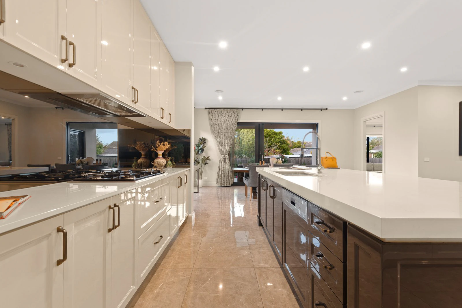 10 Leeds Road, Mount Waverley, 3149