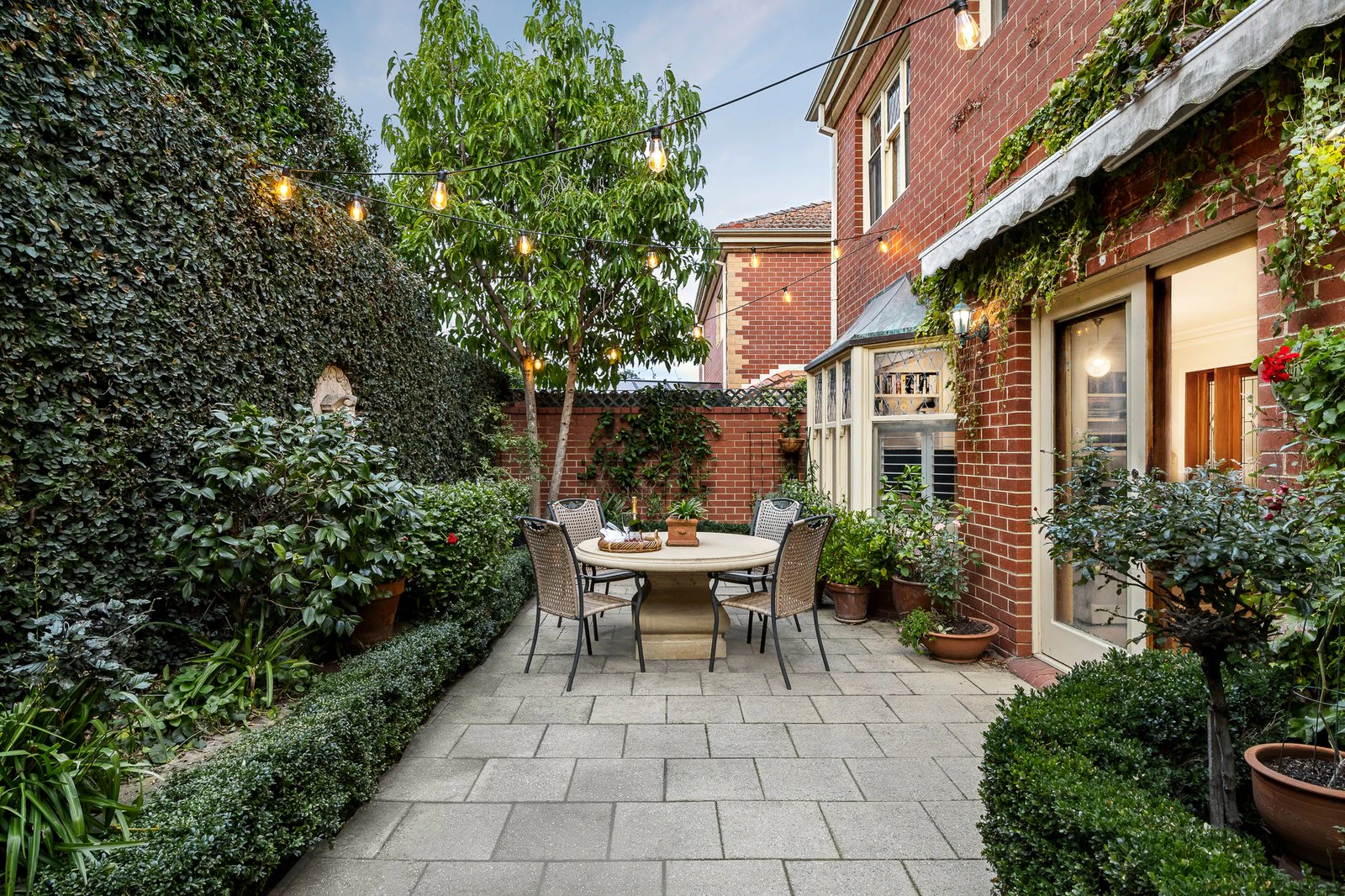 2/211 Highfield Road, Camberwell, 3124