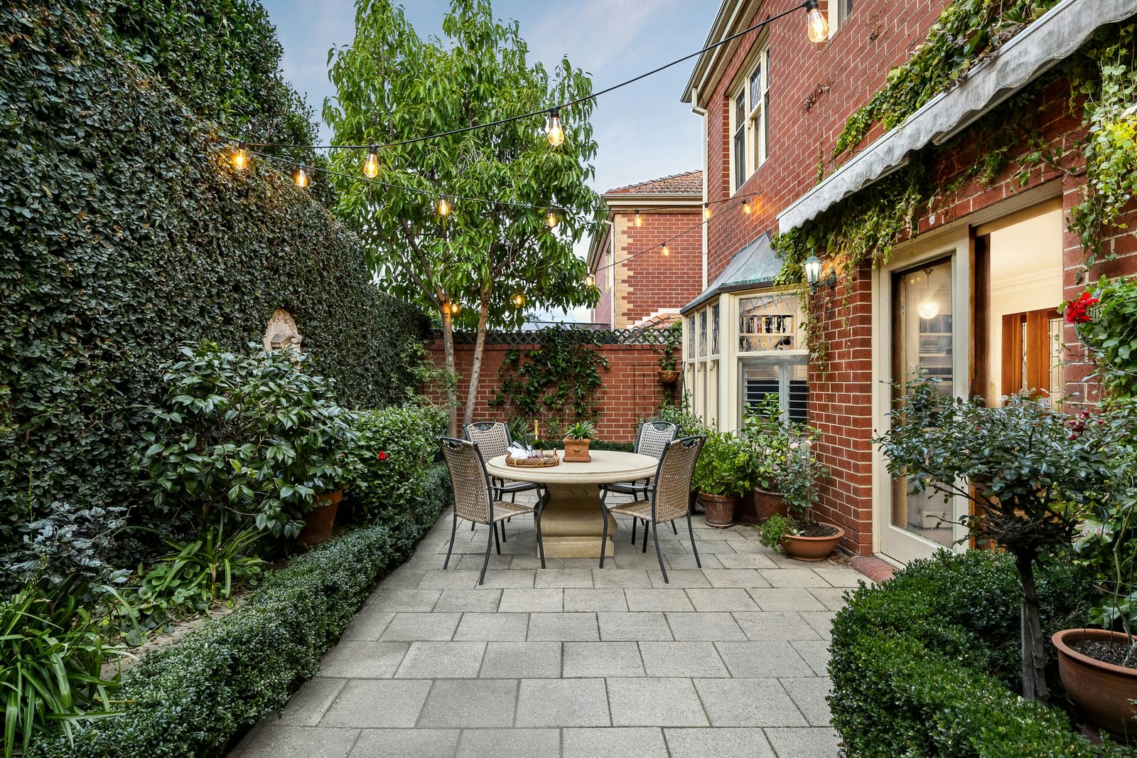 2/211 Highfield Road, Camberwell, 3124