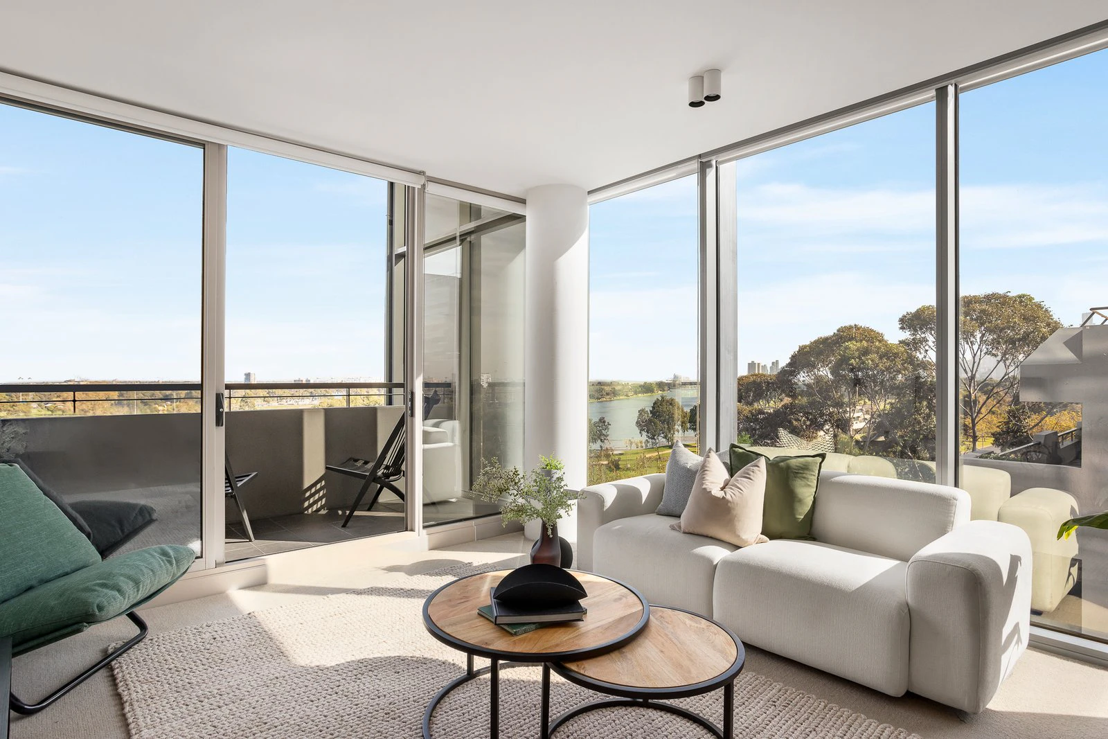 701/74 Queens Road, Melbourne, 3004