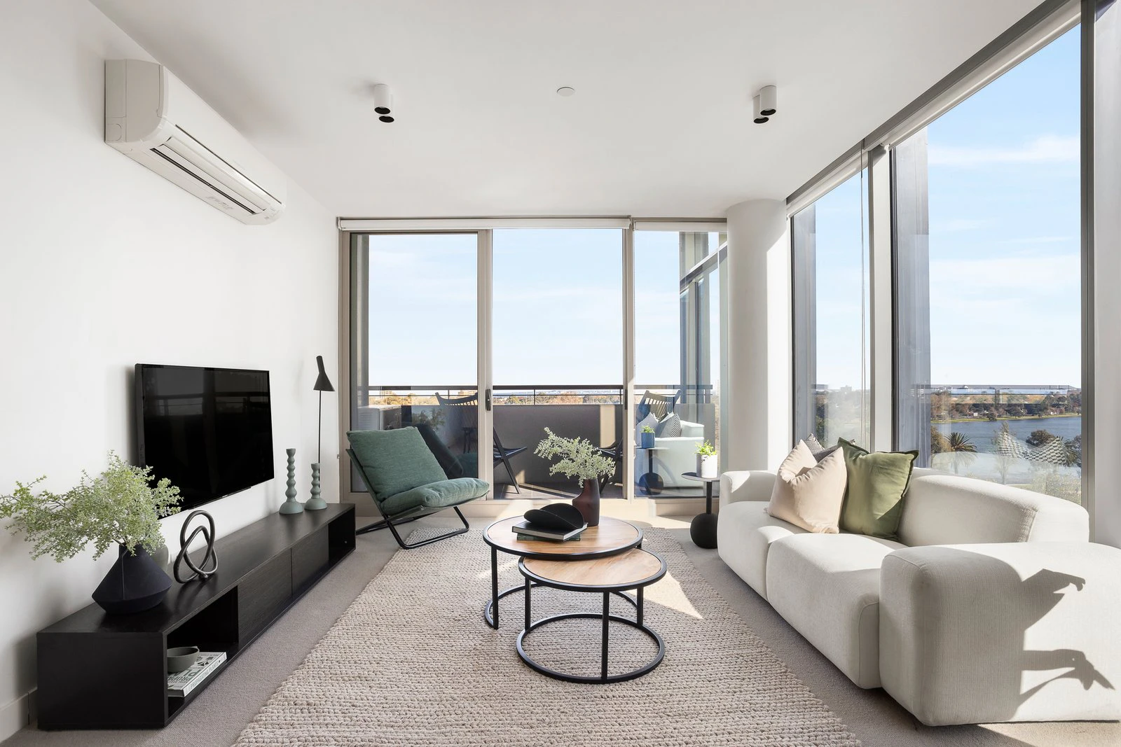 701/74 Queens Road, Melbourne, 3004