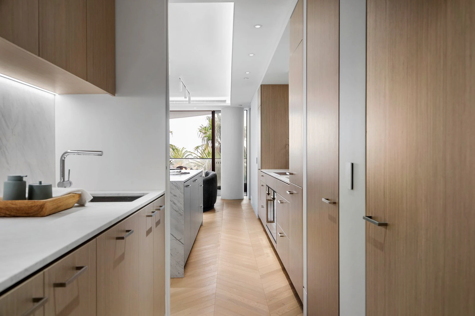 402a/14-16 The Esplanade, St Kilda, 3182