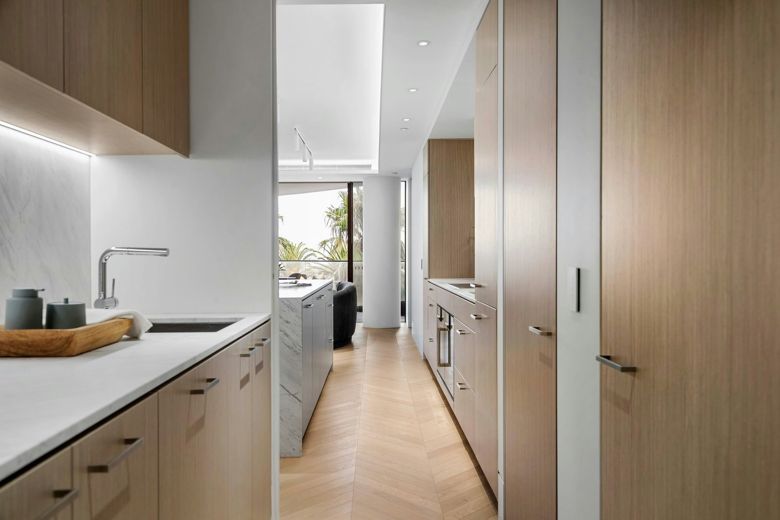 402a/14-16 The Esplanade, St Kilda, 3182