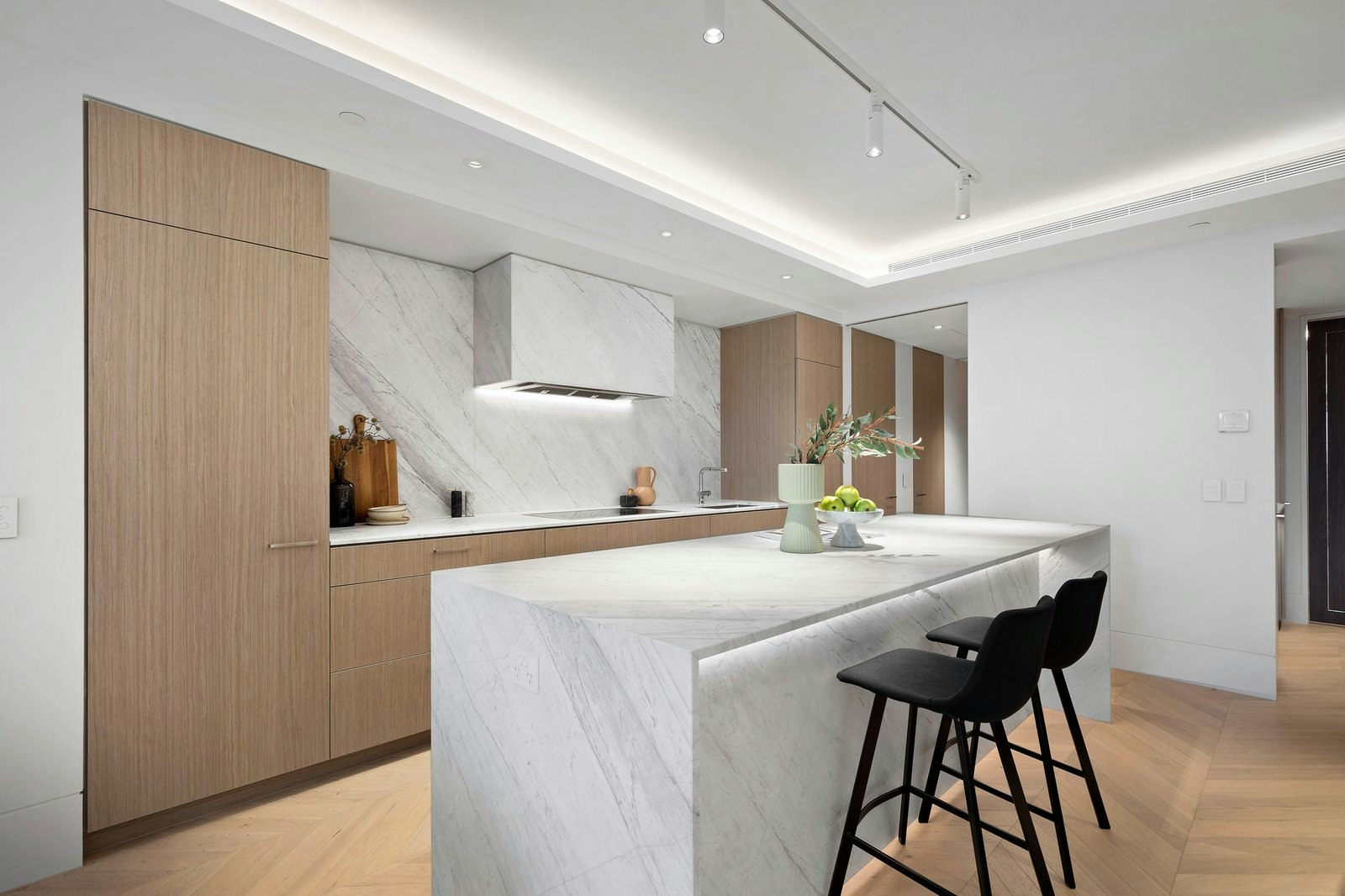 402a/14-16 The Esplanade, St Kilda, 3182