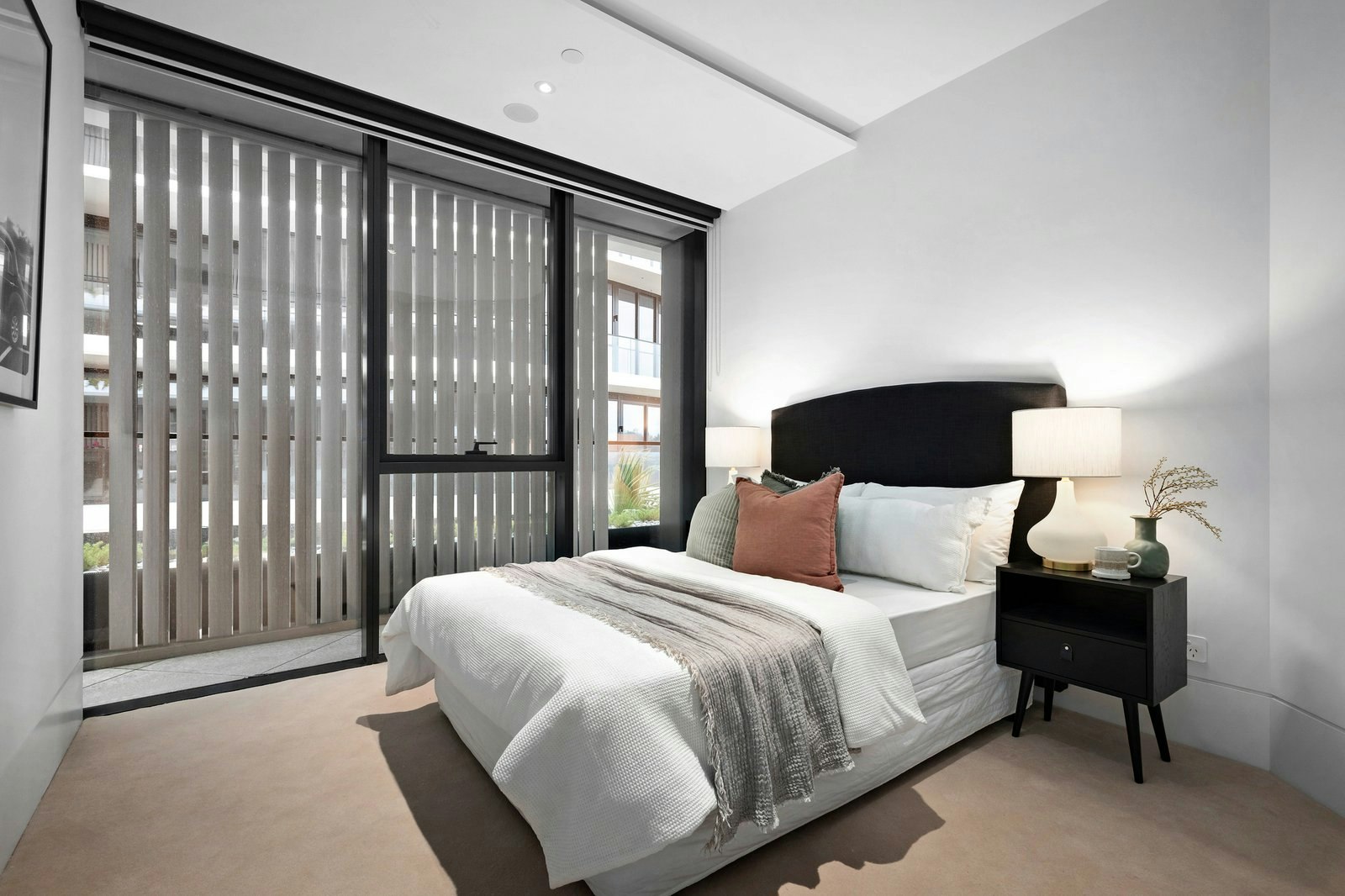 402a/14-16 The Esplanade, St Kilda, 3182