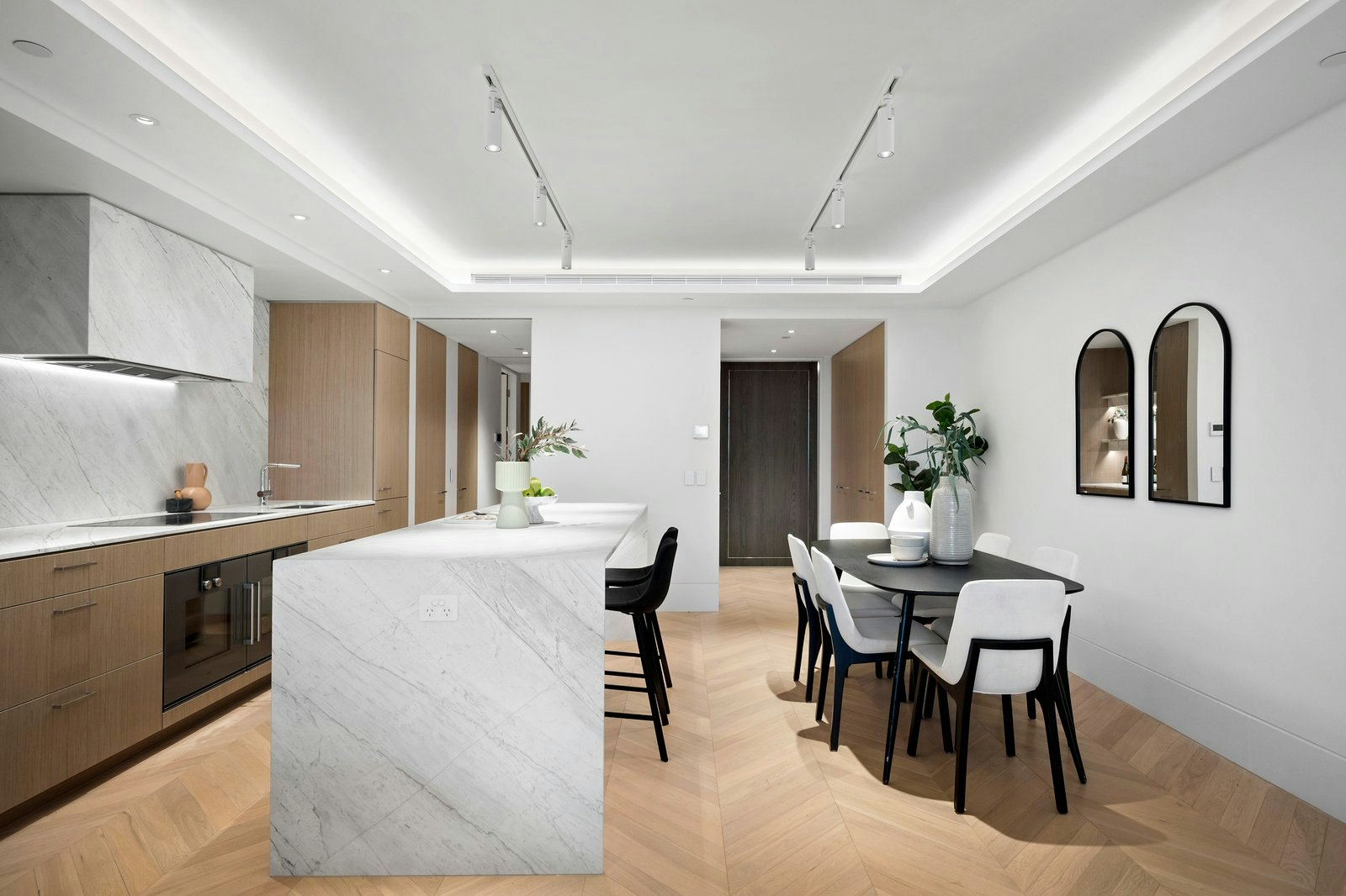 402a/14-16 The Esplanade, St Kilda, 3182