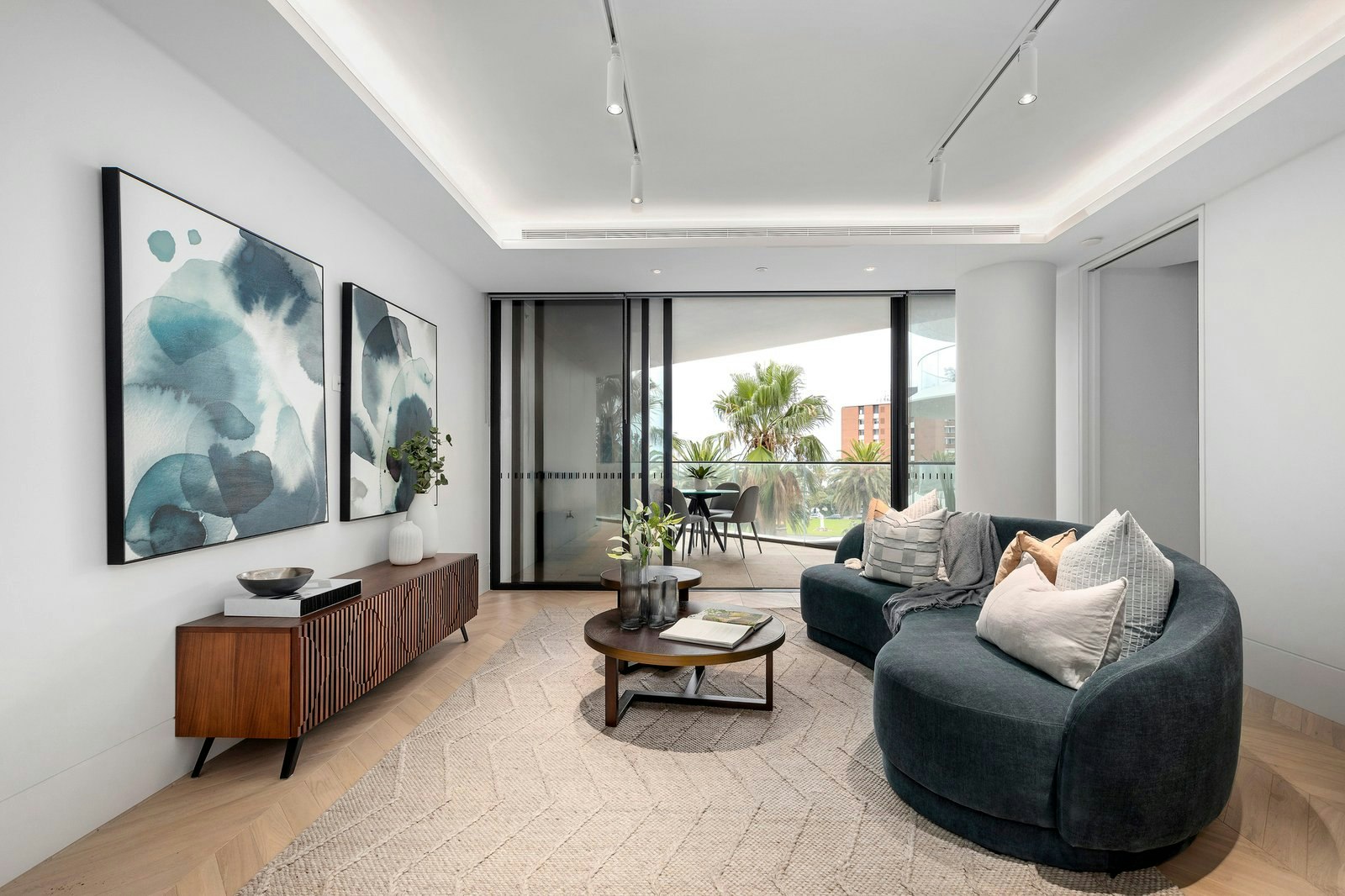 402a/14-16 The Esplanade, St Kilda, 3182