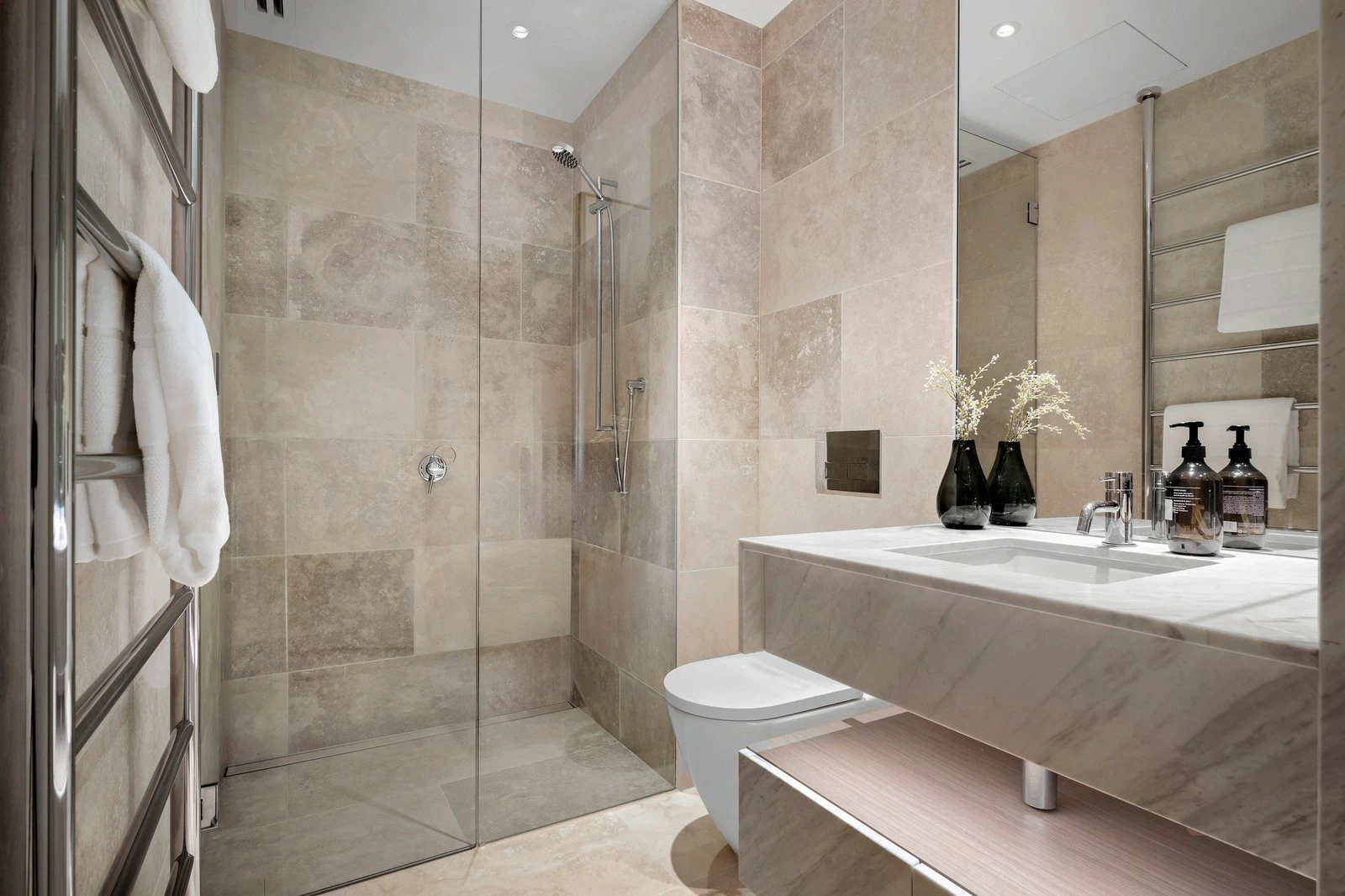 402a/14-16 The Esplanade, St Kilda, 3182