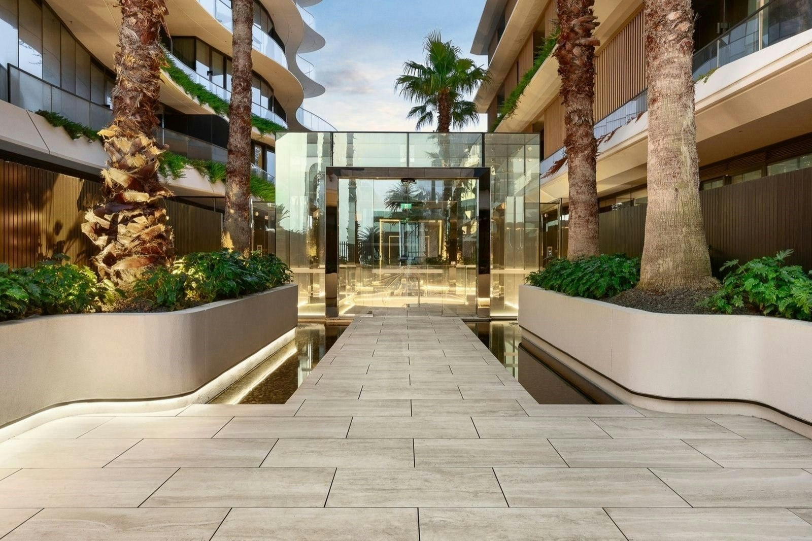 402a/14-16 The Esplanade, St Kilda, 3182