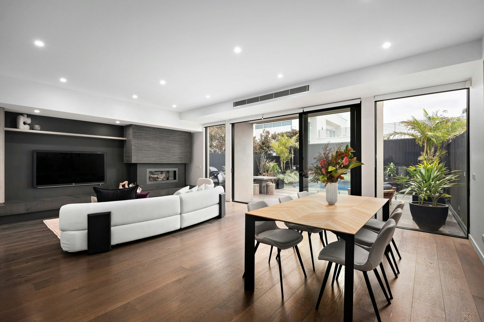 100 Orlando Street, Hampton, 3188