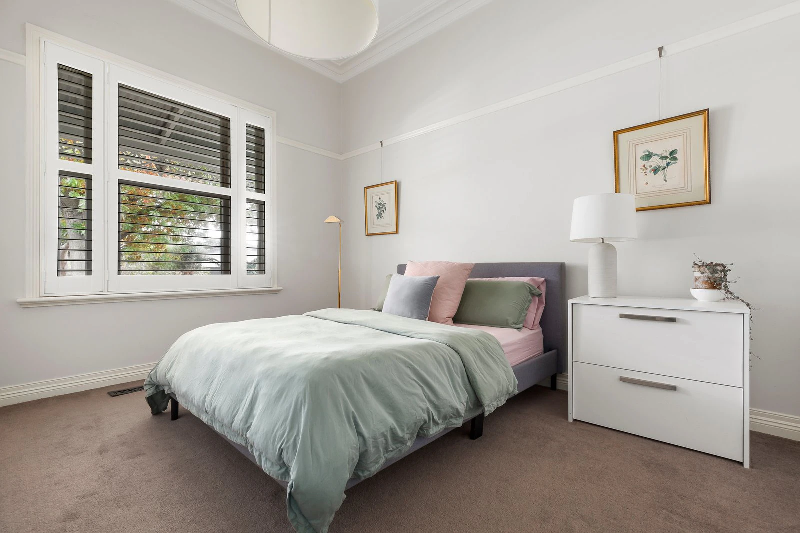 22 Queens Parade, Glen Iris, 3146