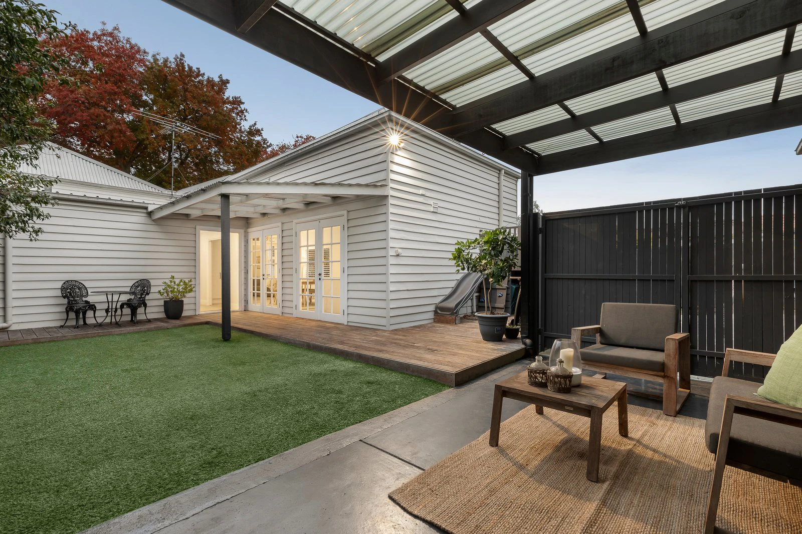 22 Queens Parade, Glen Iris, 3146