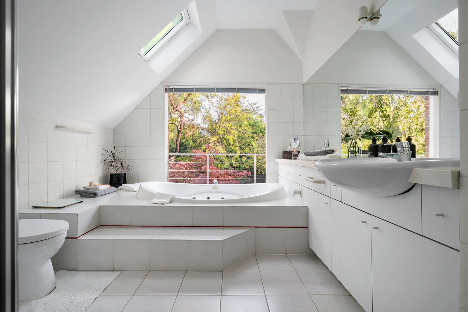 18 Britten Street, Glen Iris, 3146