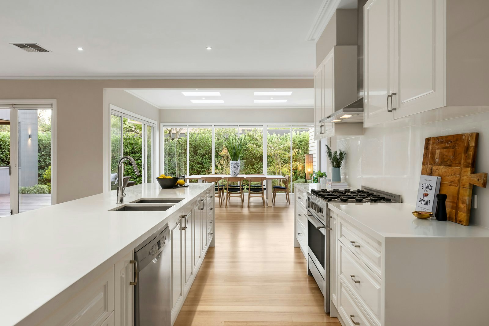 12 Newton Street, Surrey Hills, 3127