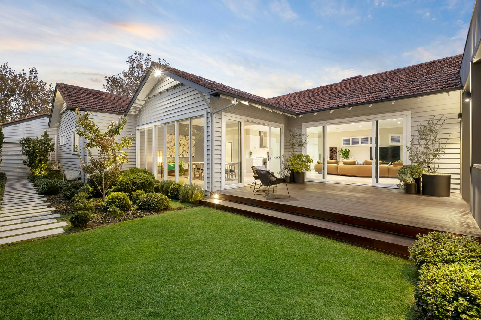 12 Newton Street, Surrey Hills, 3127