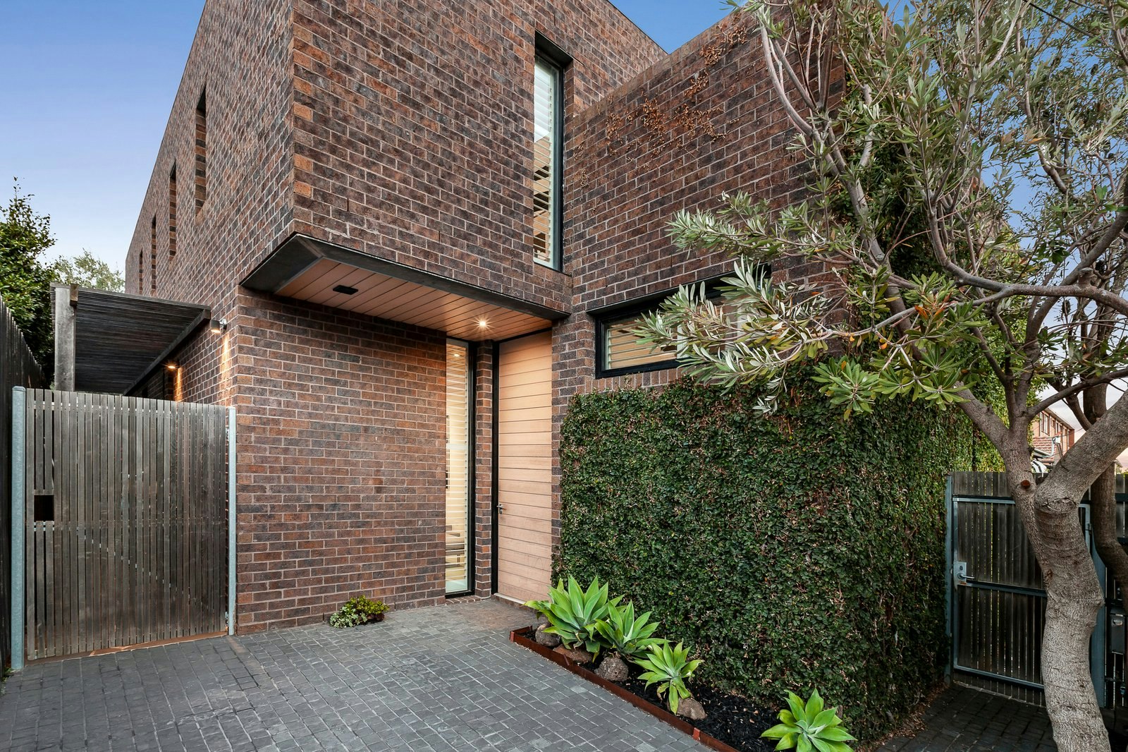 18 Jervois Street, St Kilda East, 3183