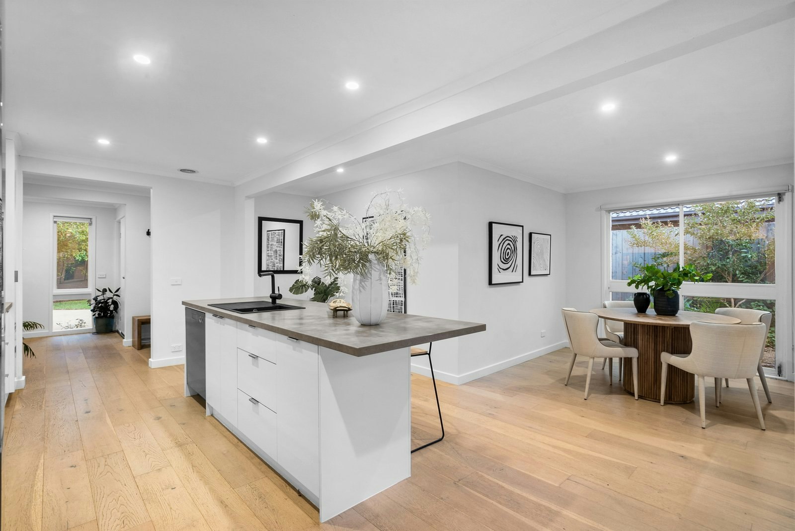 30 Larnook Crescent, Aspendale, 3195