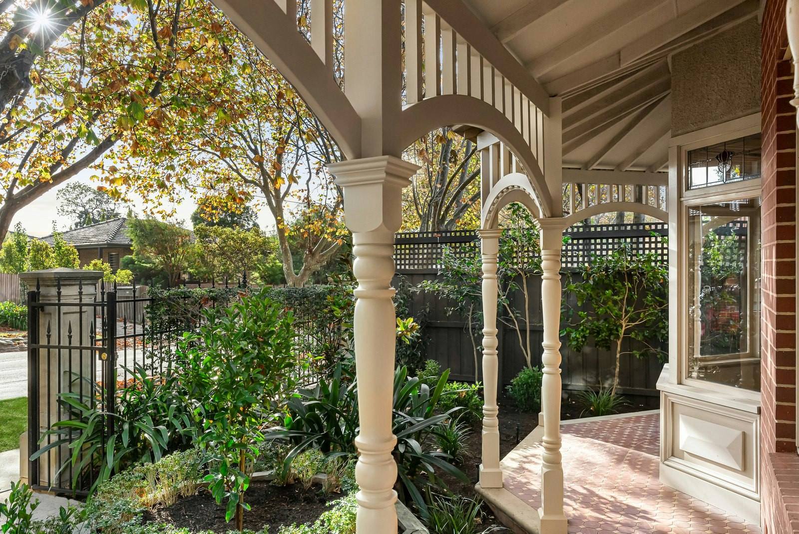 6 Erica Avenue, Glen Iris, 3146