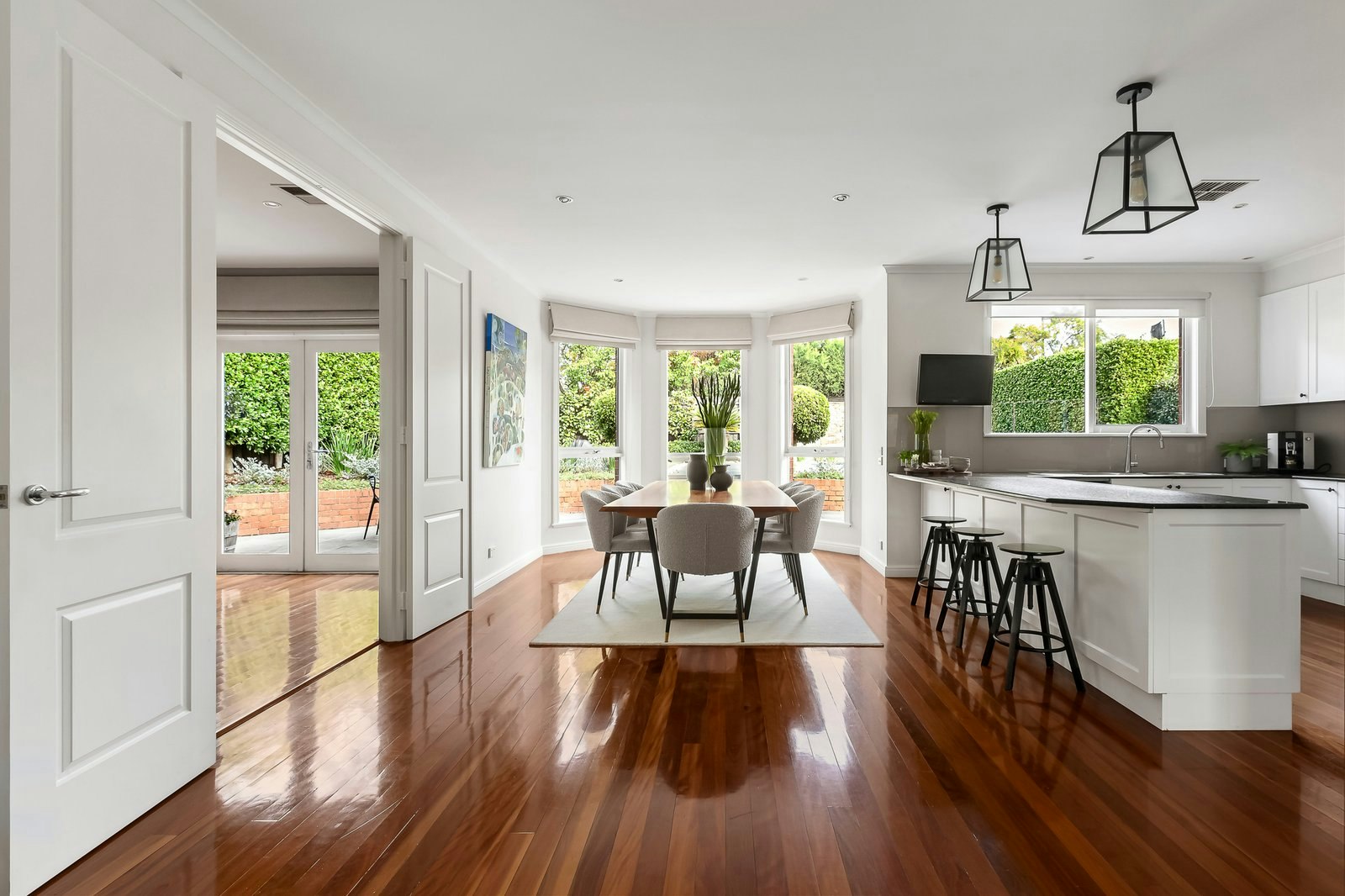 8 Renwick Street, Glen Iris, 3146