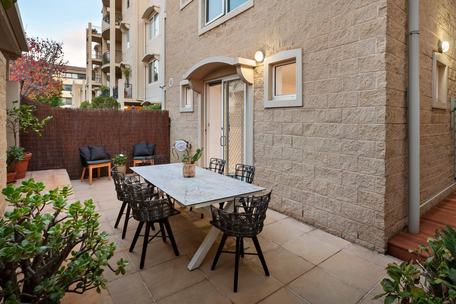 1/156 Beaconsfield Parade, Albert Park, 3206