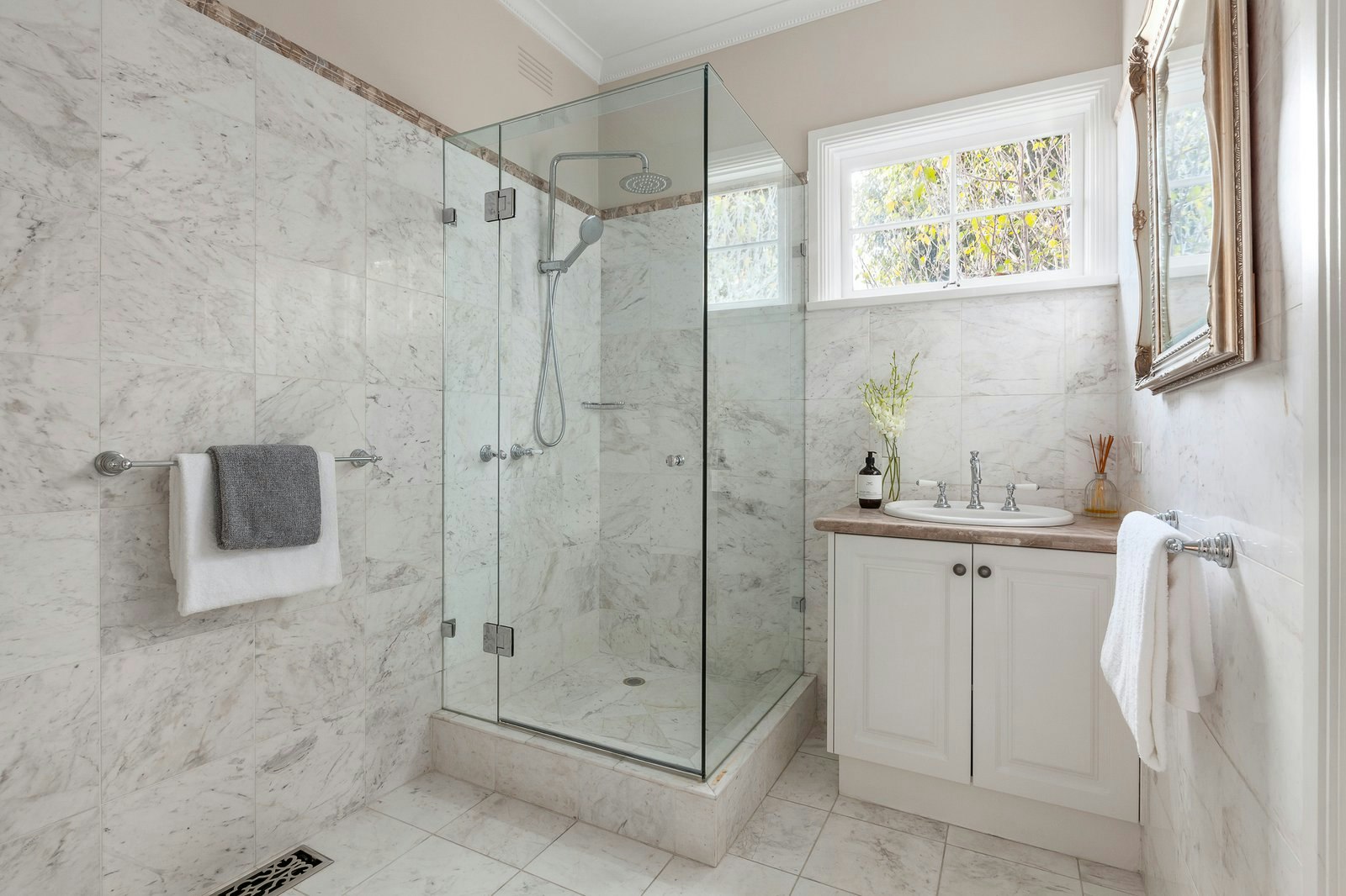 10 Carron Street, Balwyn North, 3104