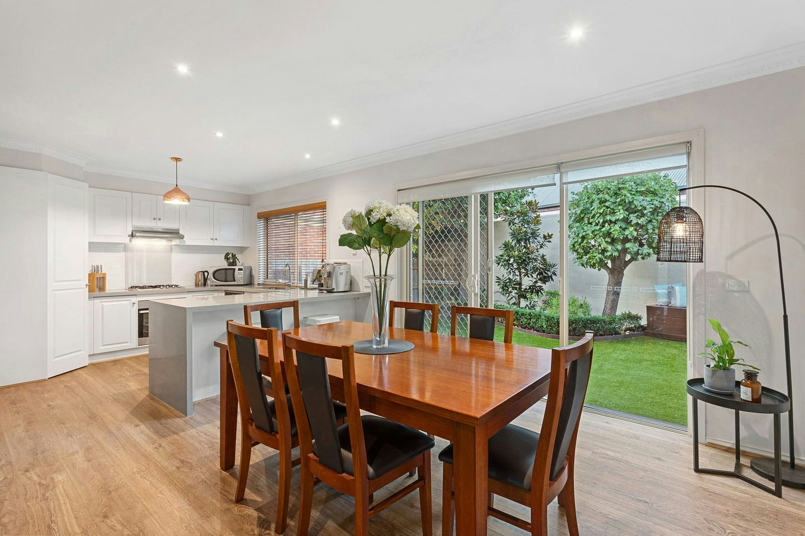 2/61 Nunns Road, Mornington, 3931