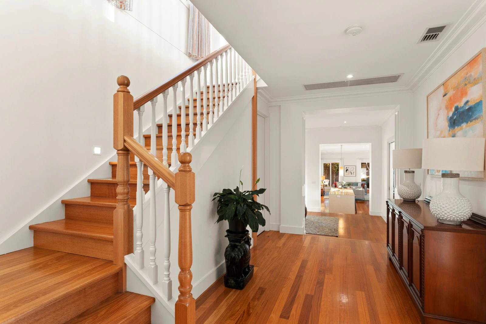 8 Yarrbat Avenue, Balwyn, 3103