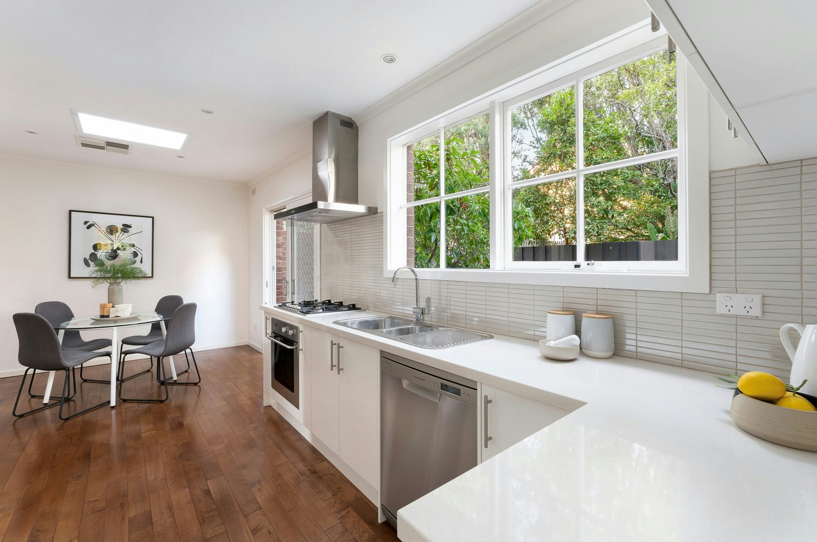 1/15 Essex Road, Surrey Hills, 3127