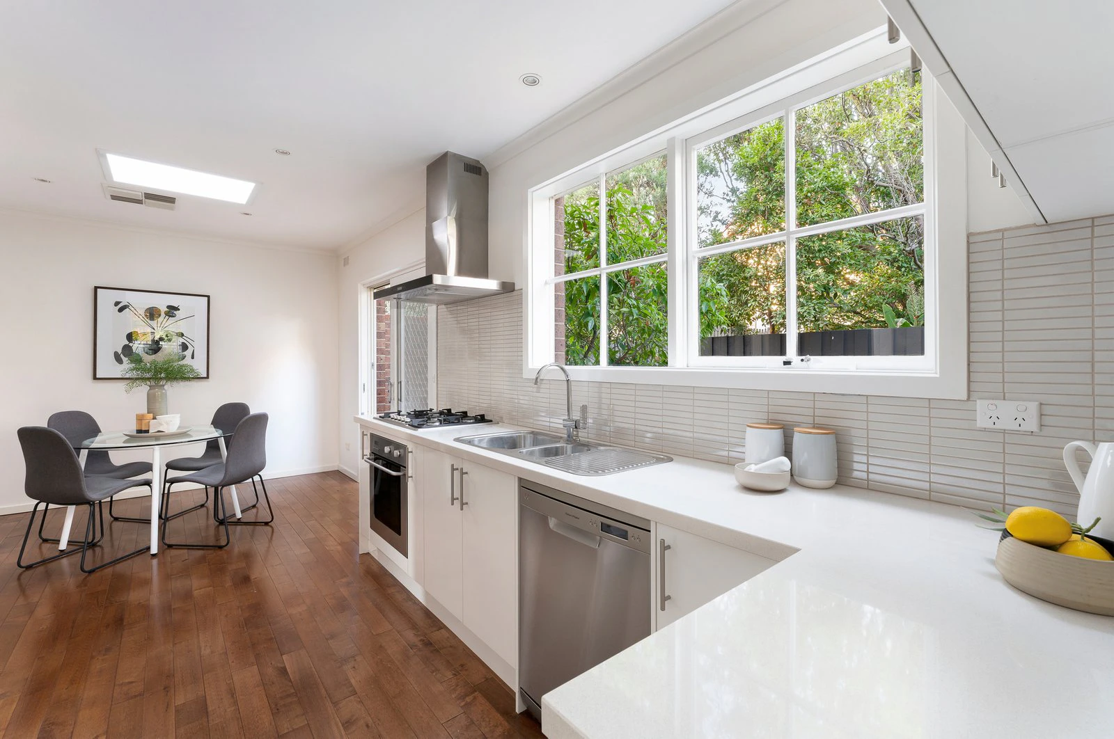 1/15 Essex Road, Surrey Hills, 3127