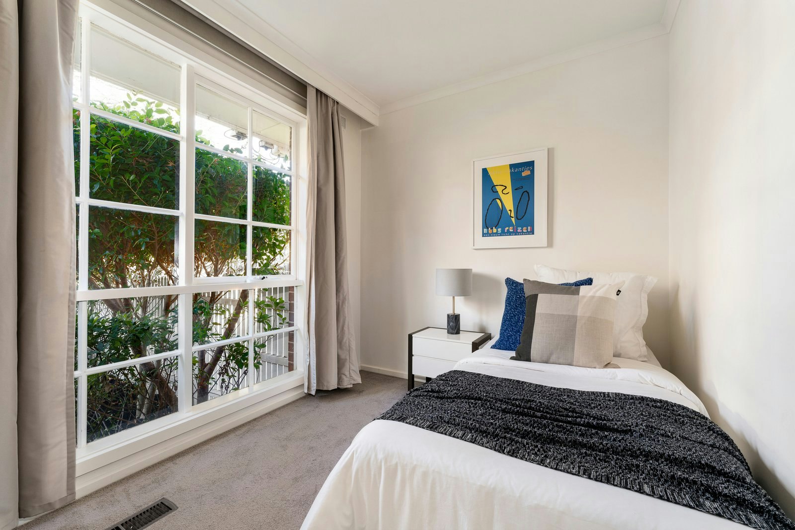 1/15 Essex Road, Surrey Hills, 3127