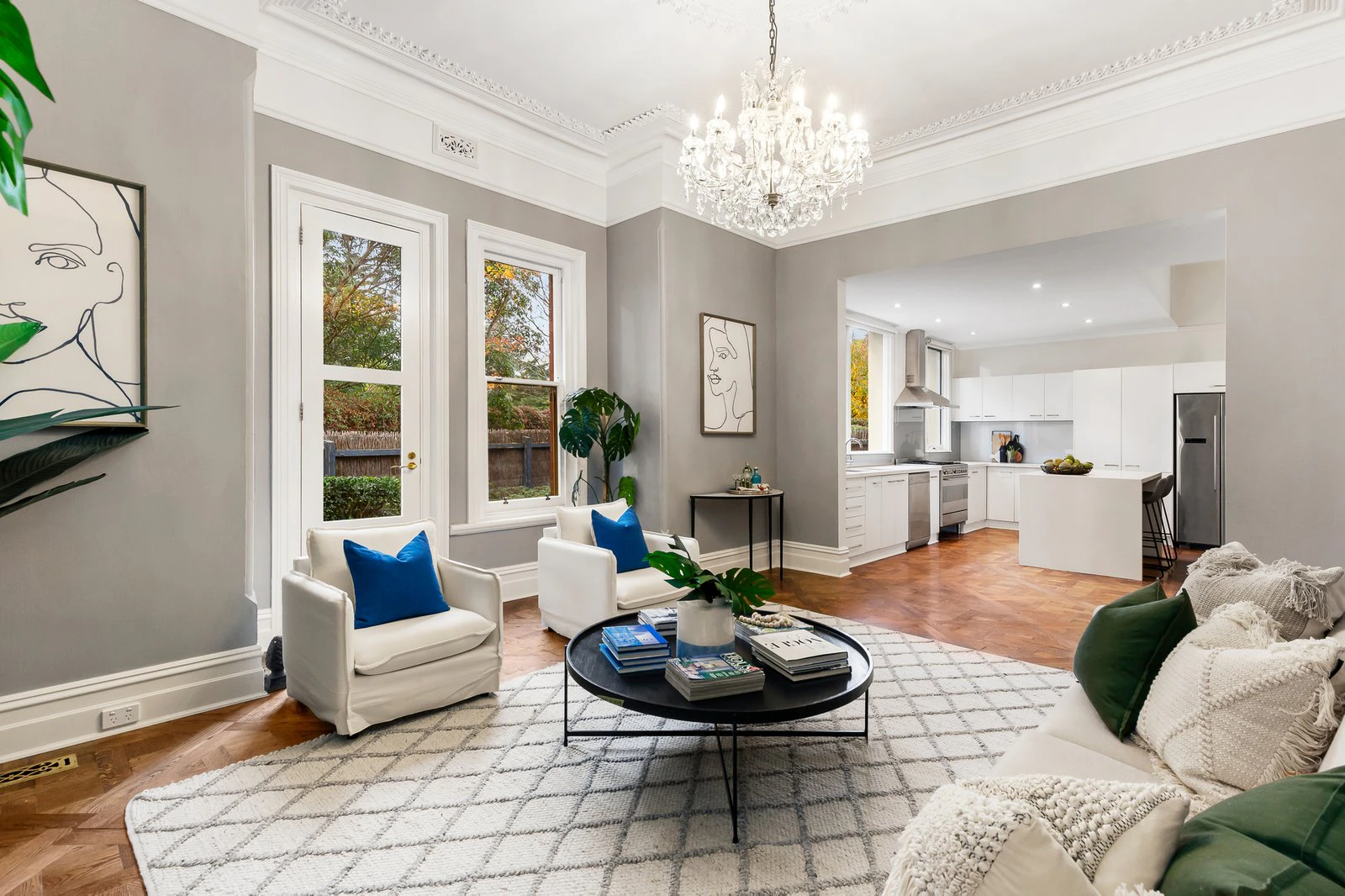 1/1 Royal Crescent, Camberwell, 3124