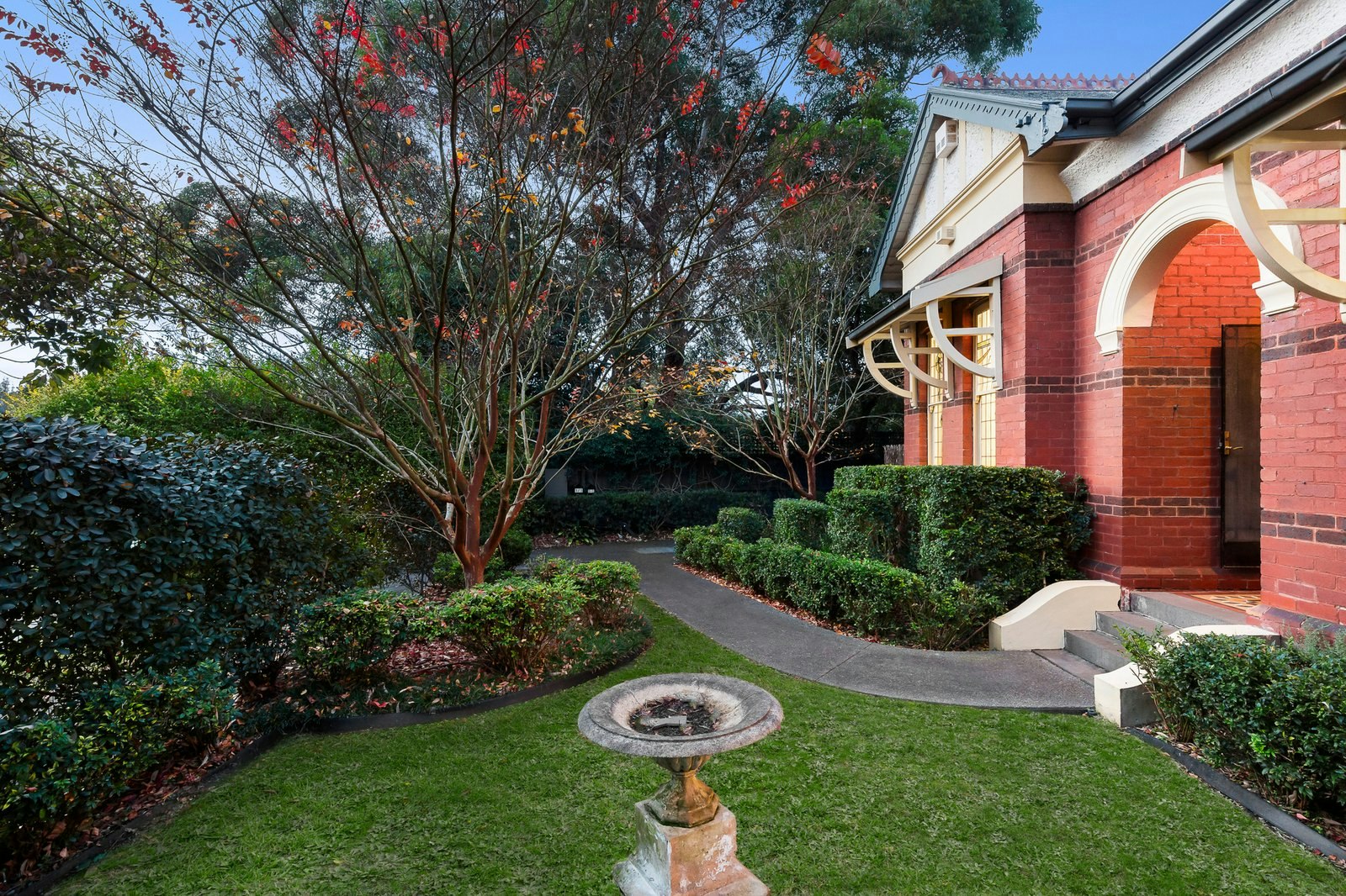 1/1 Royal Crescent, Camberwell, 3124