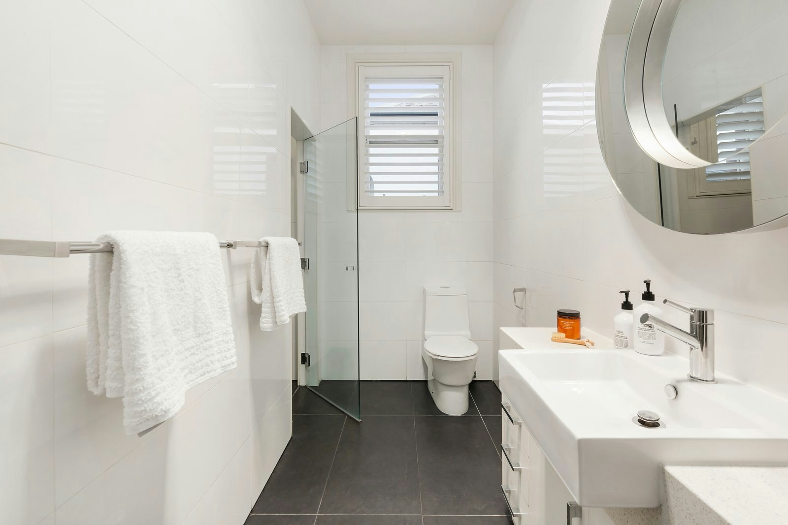 1/1 Royal Crescent, Camberwell, 3124