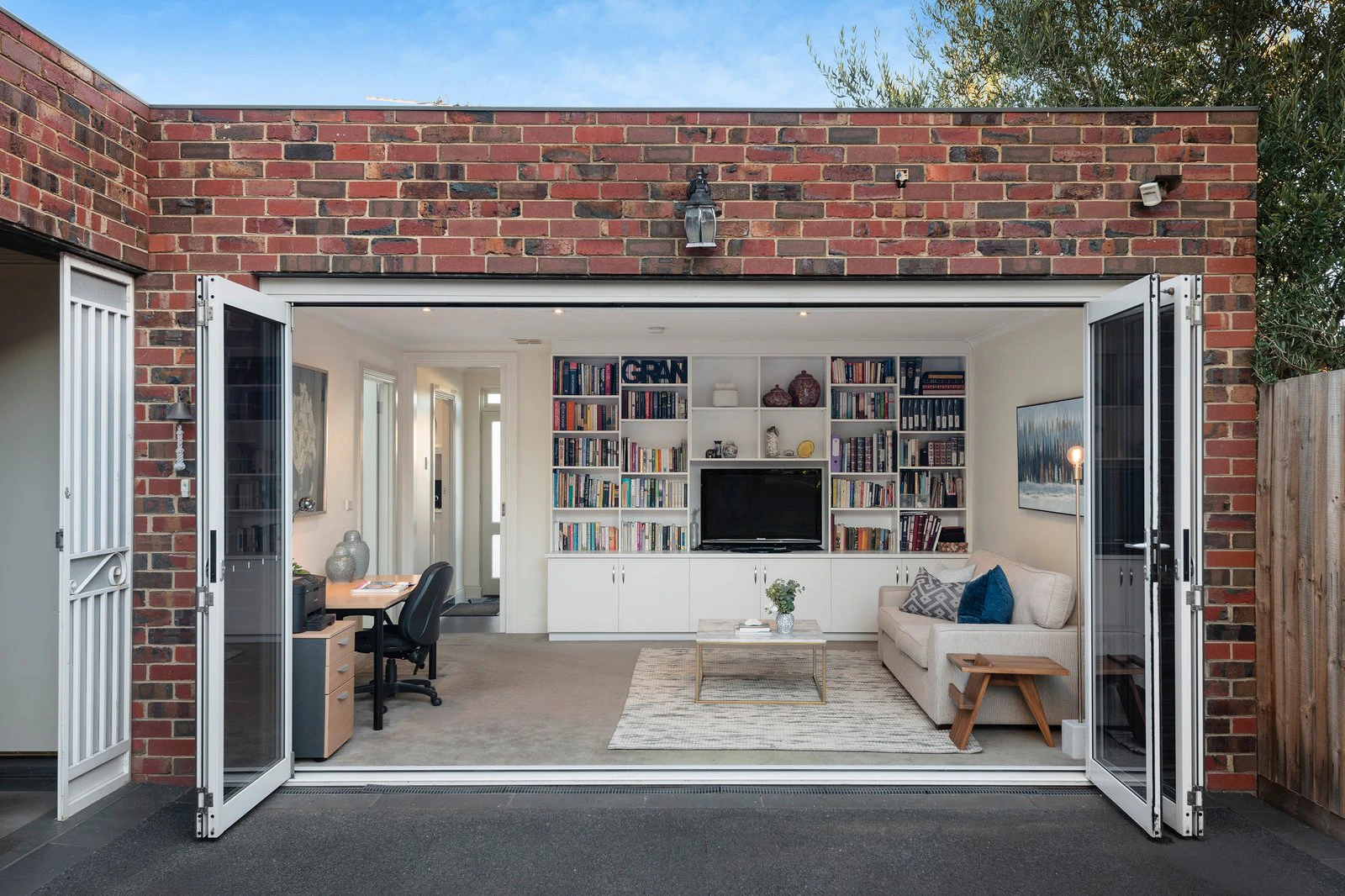 2/52 Arkaringa Crescent, Black Rock, 3193